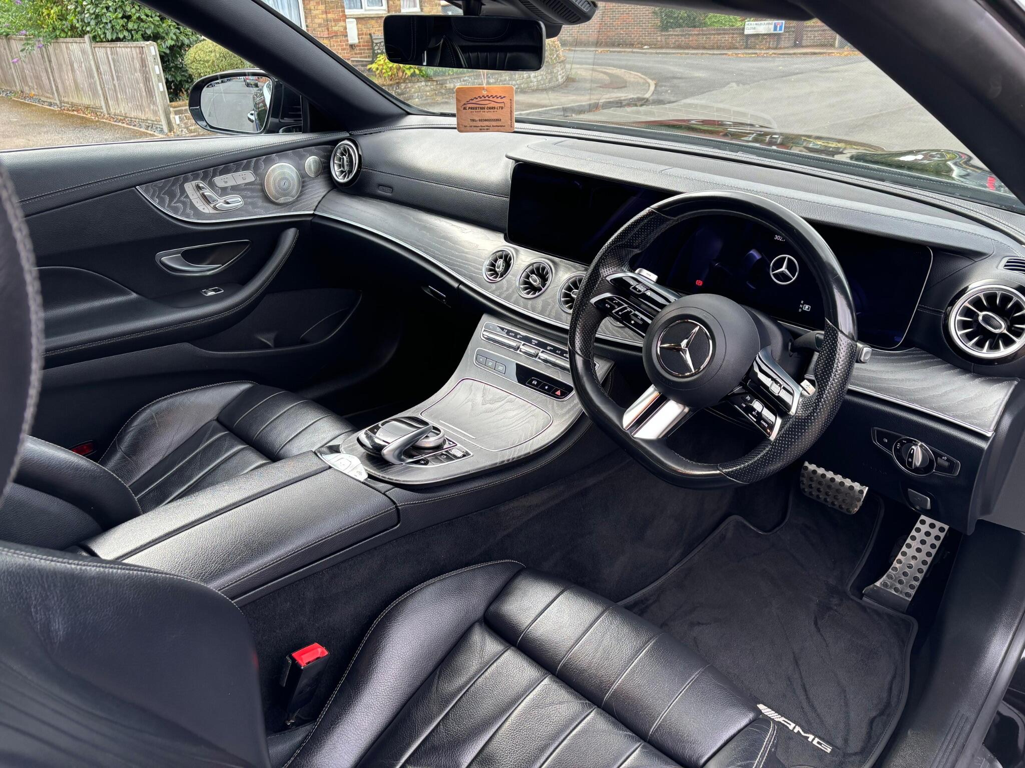 Mercedes-Benz E Class view 5