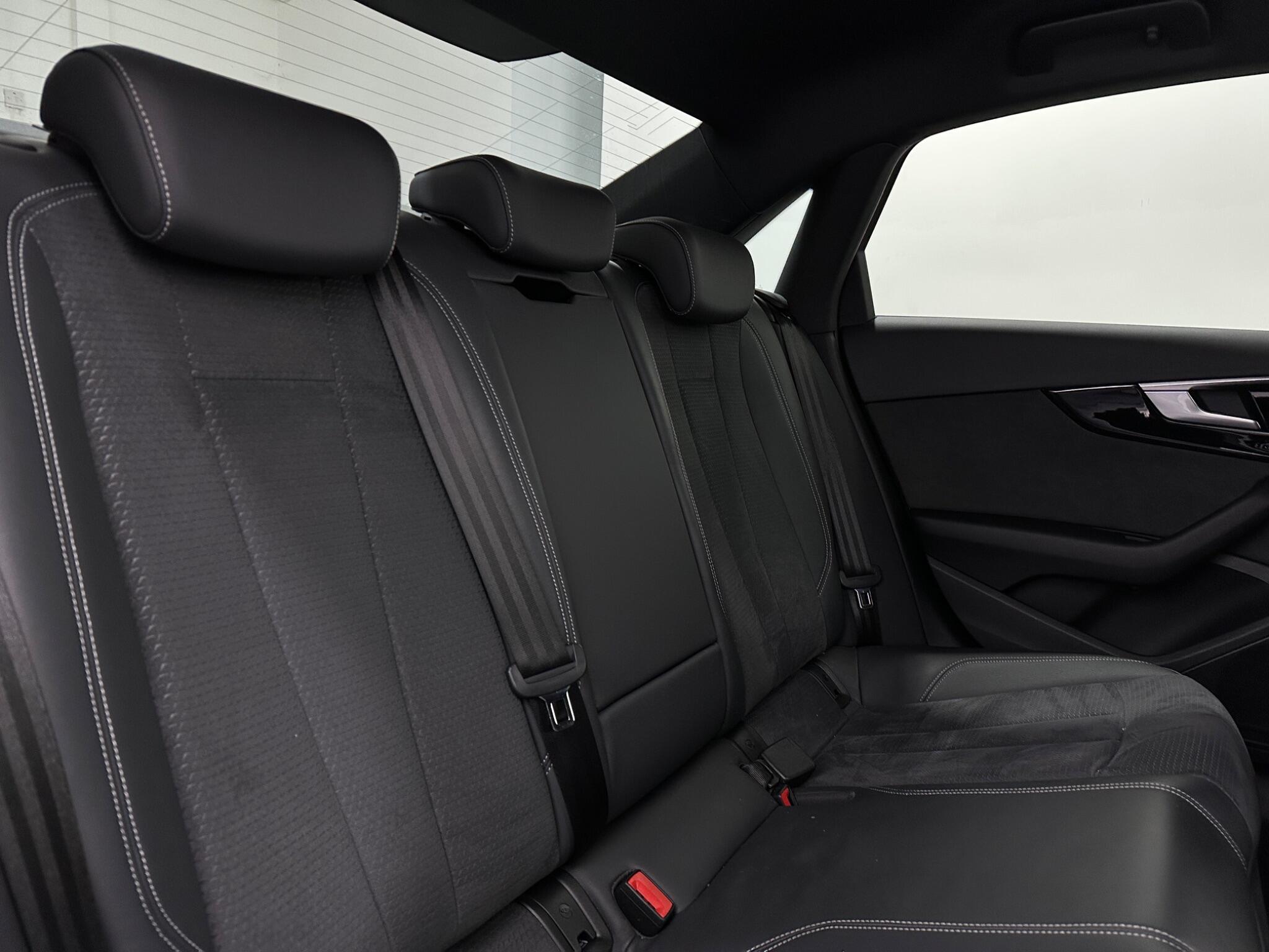 Audi A4 view 42