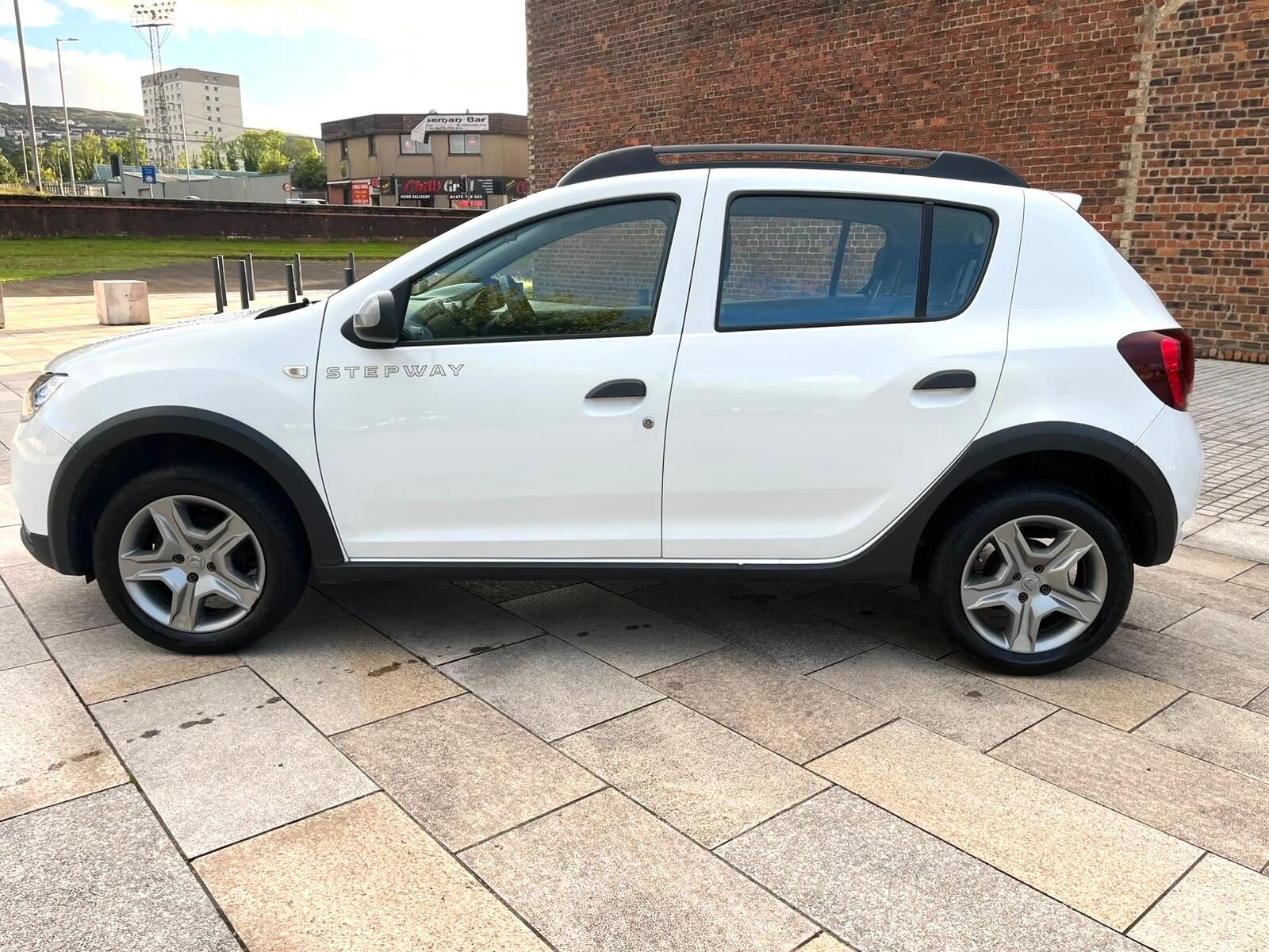 Dacia Sandero view 12