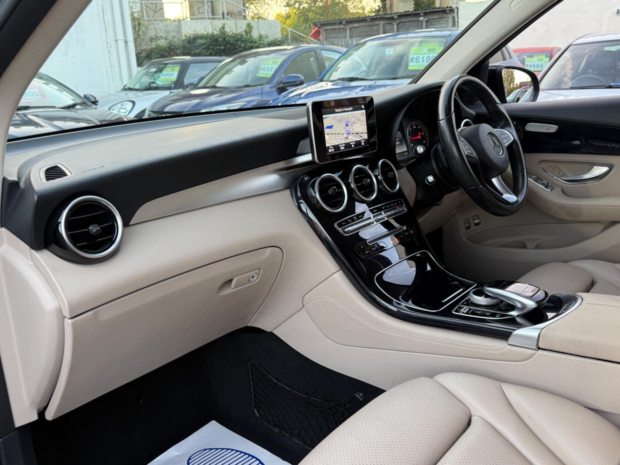 Mercedes-Benz GLC - Image 45