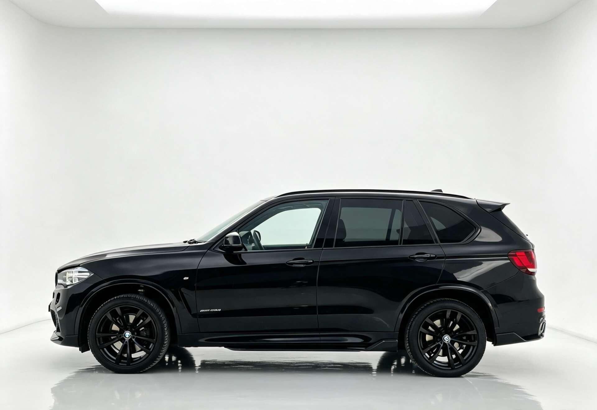 BMW X5 view 9