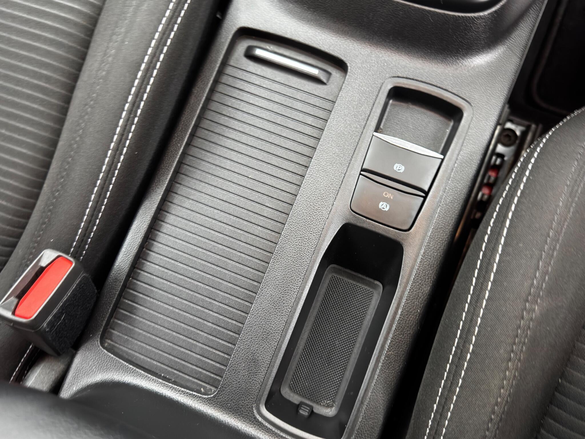 Ford Focus view 24