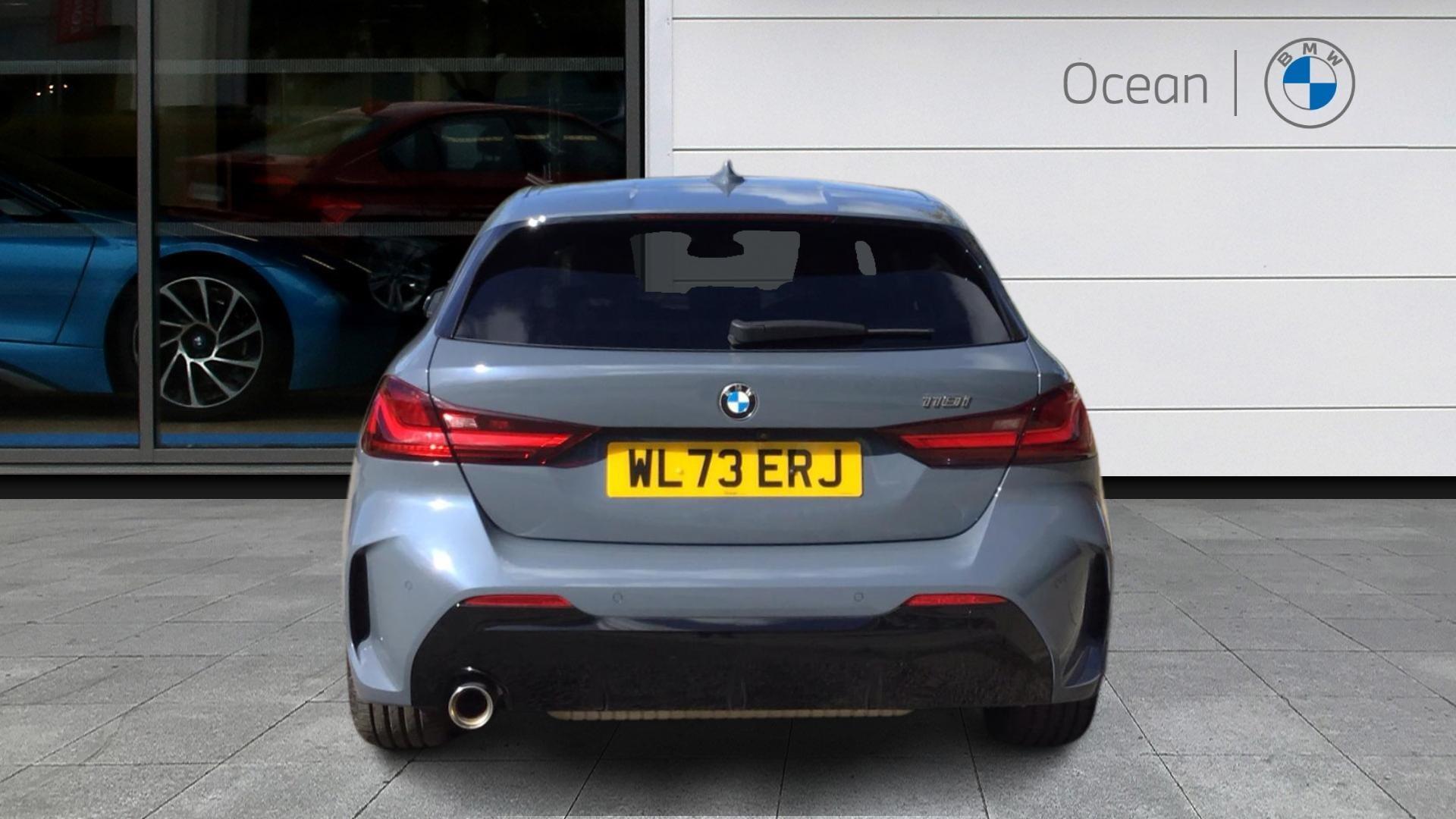 BMW 1 Series view 15