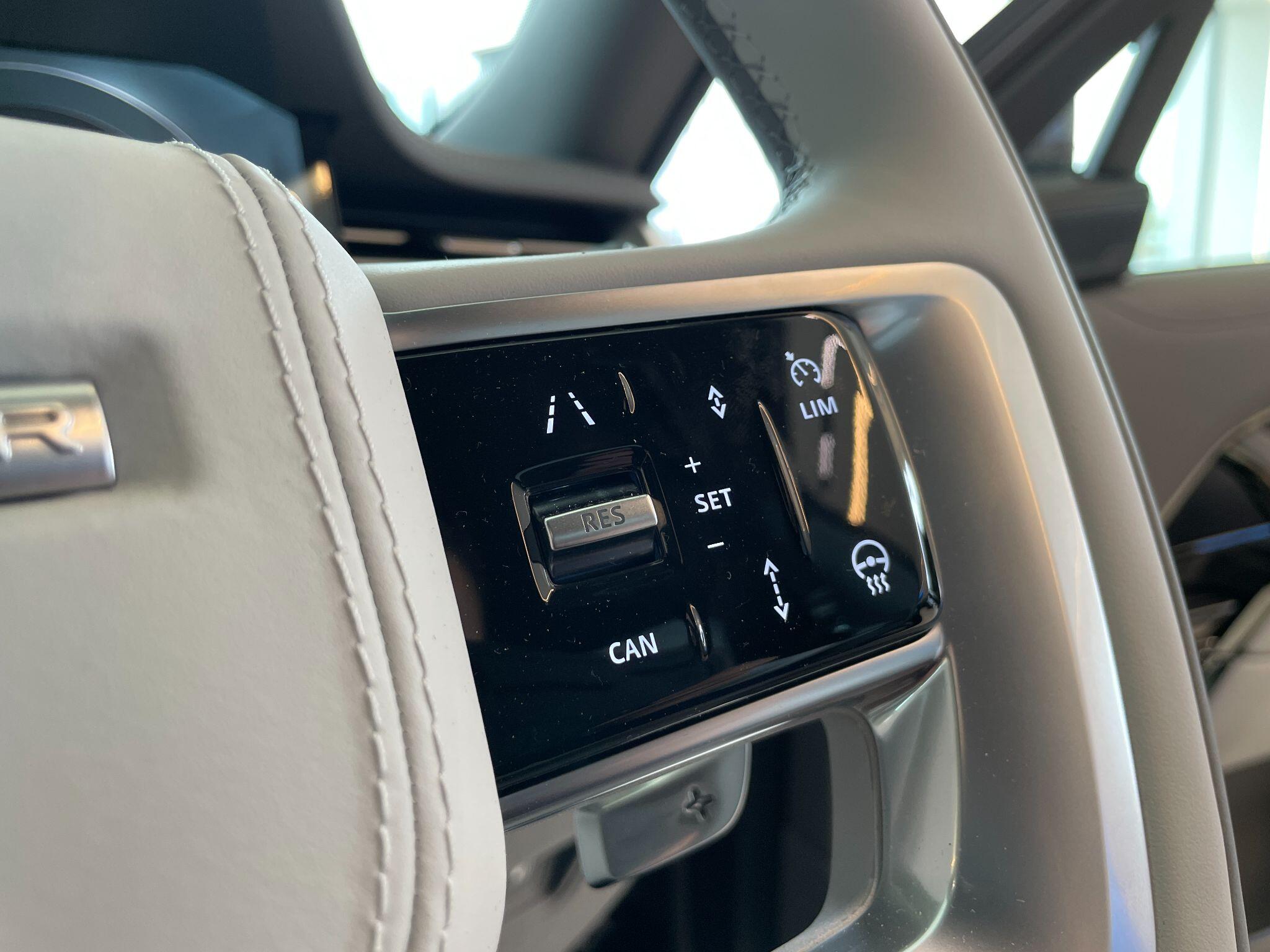 Land Rover Range Rover view 17