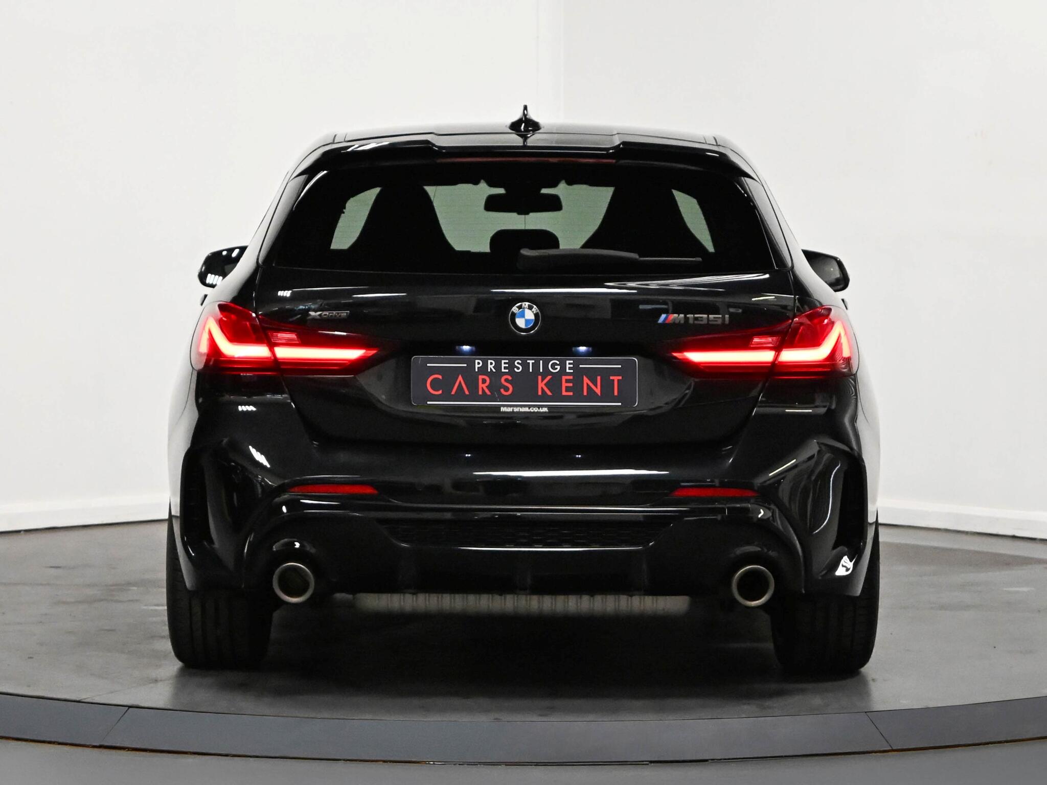 BMW 1 Series view 18