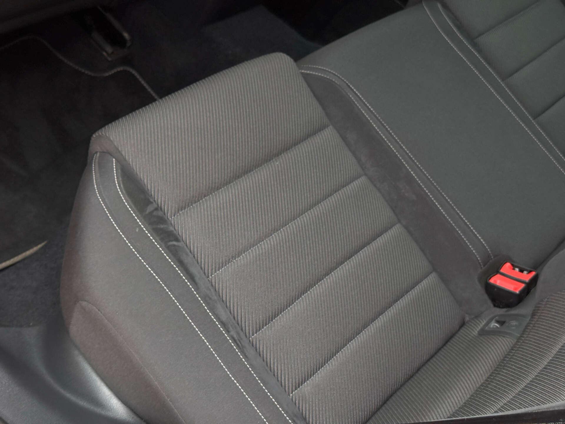 Volkswagen Golf view 37