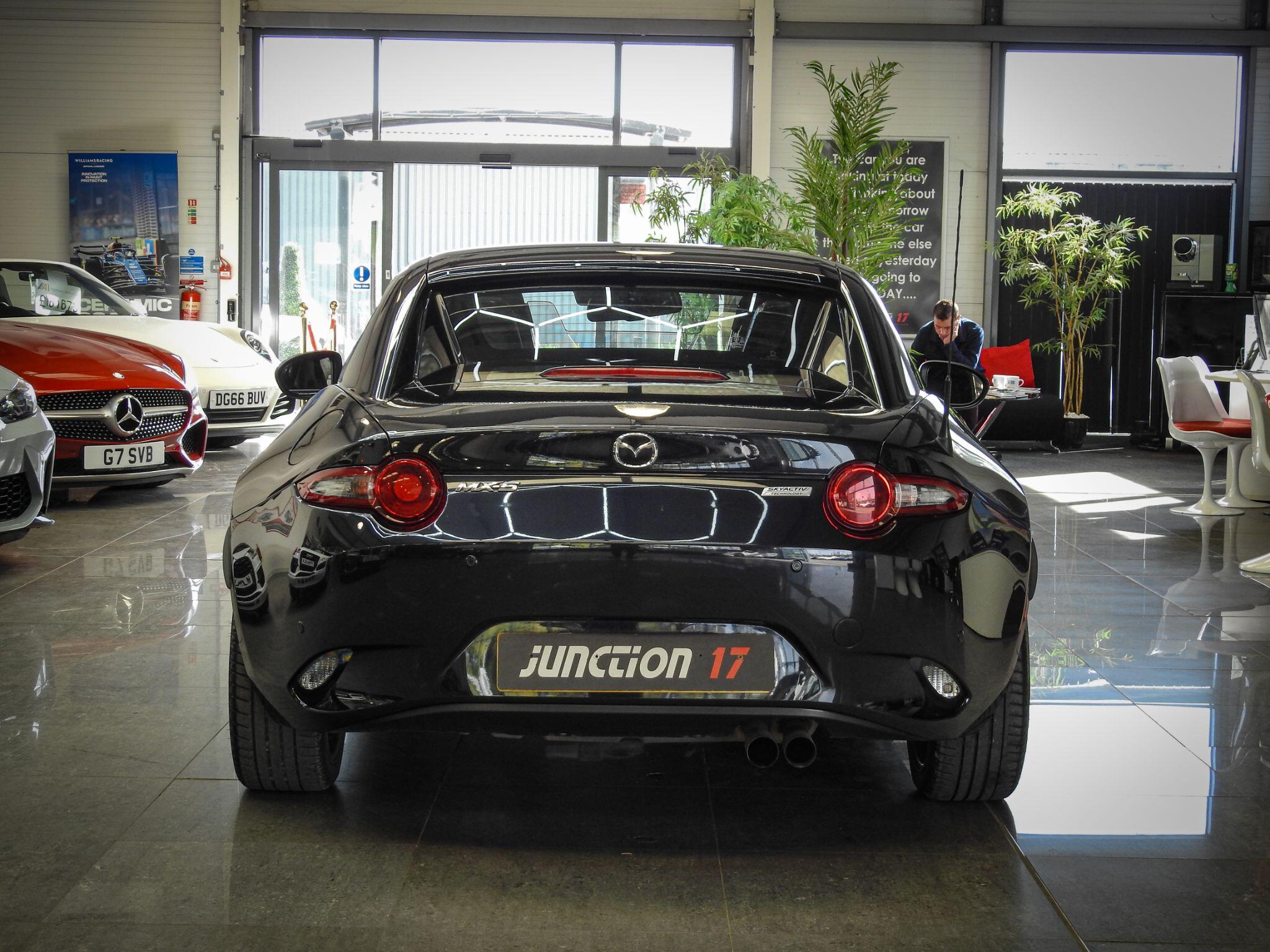 Mazda MX-5 view 12