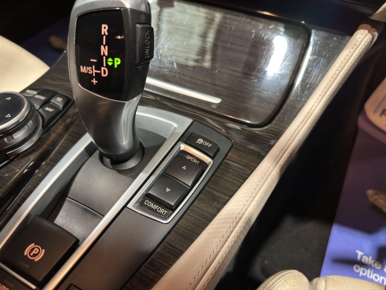 BMW 5 Series view 35