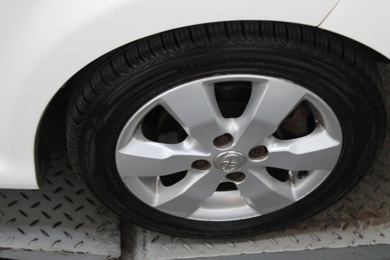 Toyota Aygo view 9
