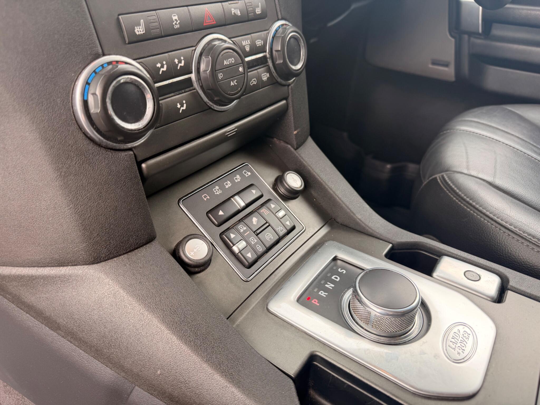 Land Rover Discovery view 24