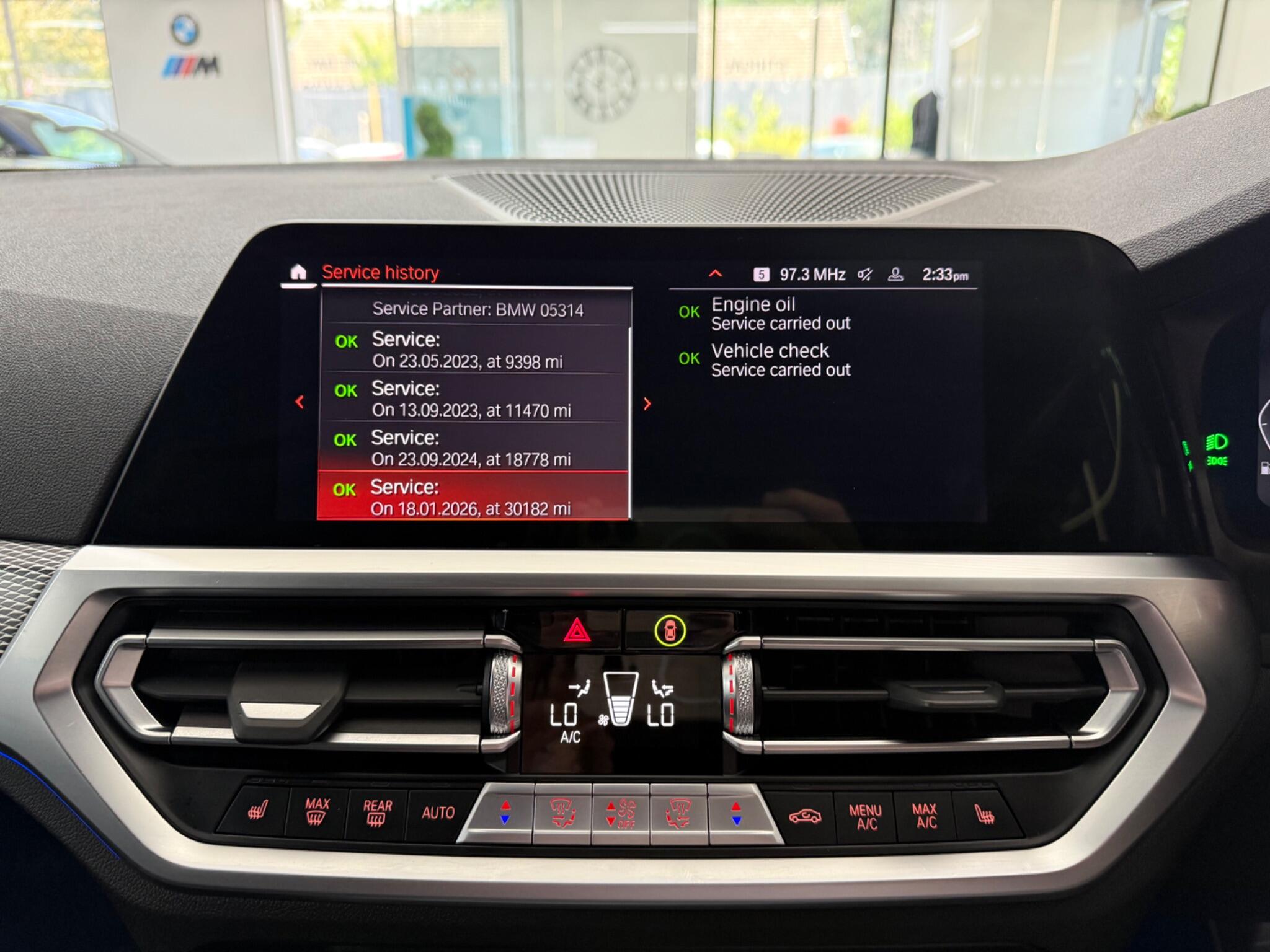 BMW 3 Series view 19