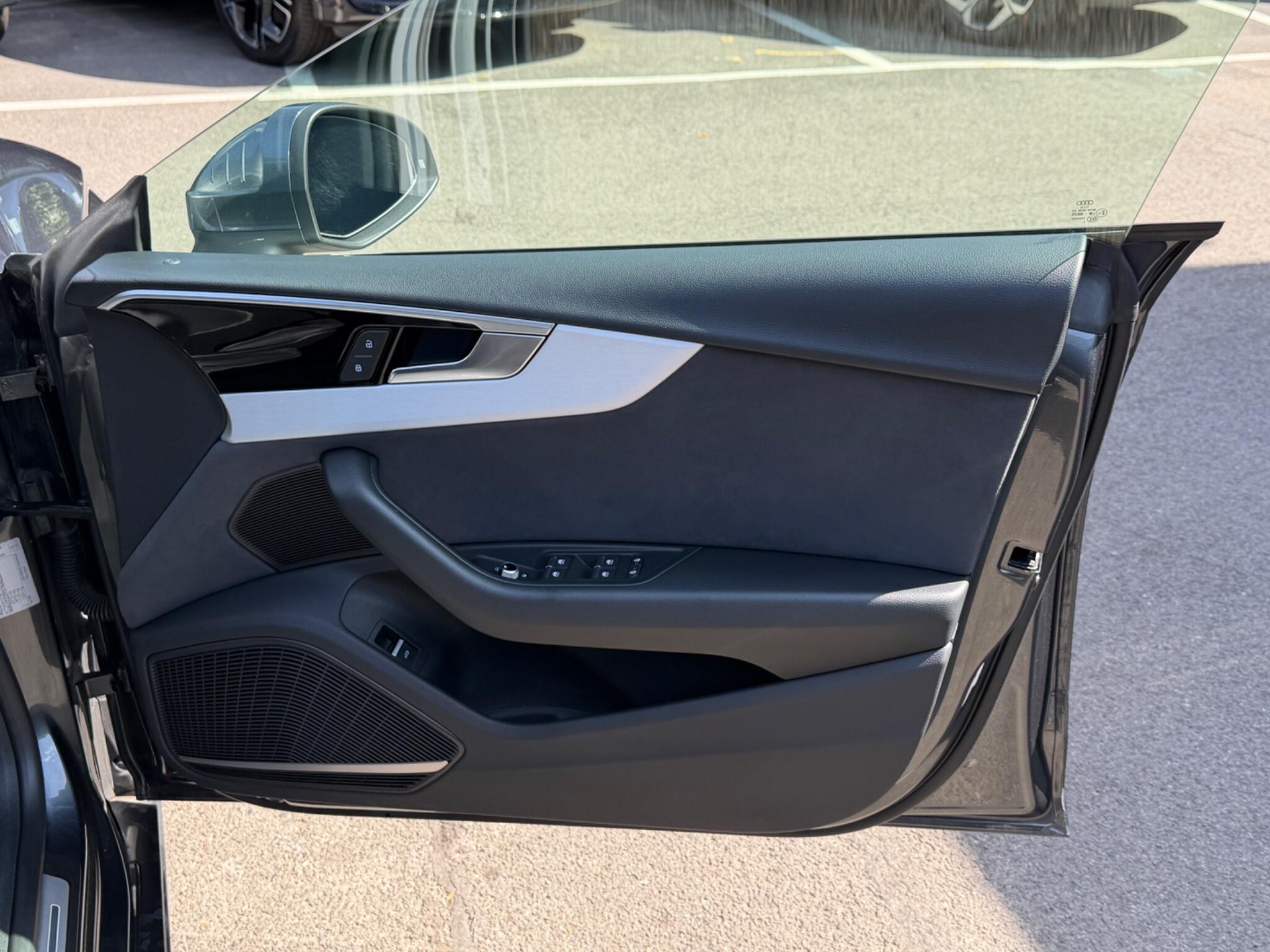 Audi A5 view 14
