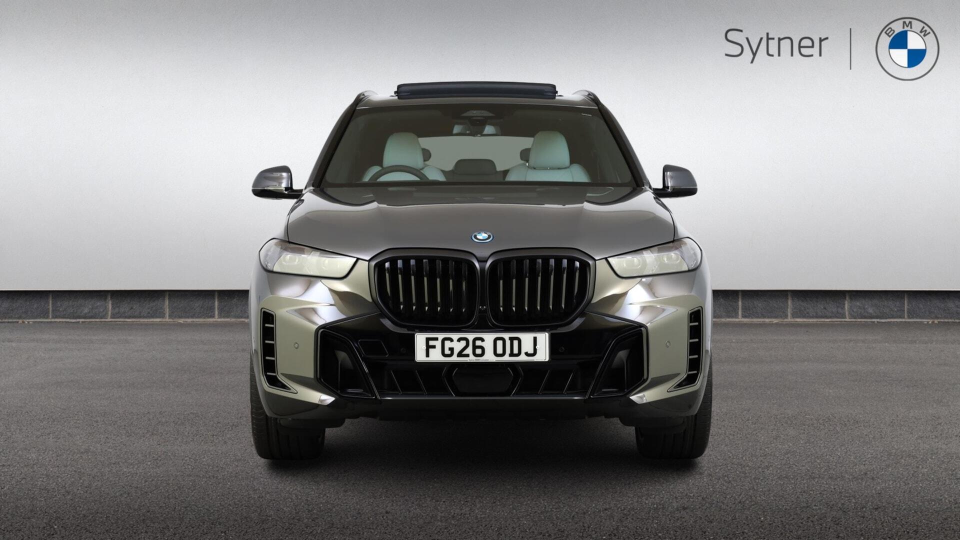 BMW X5 view 16
