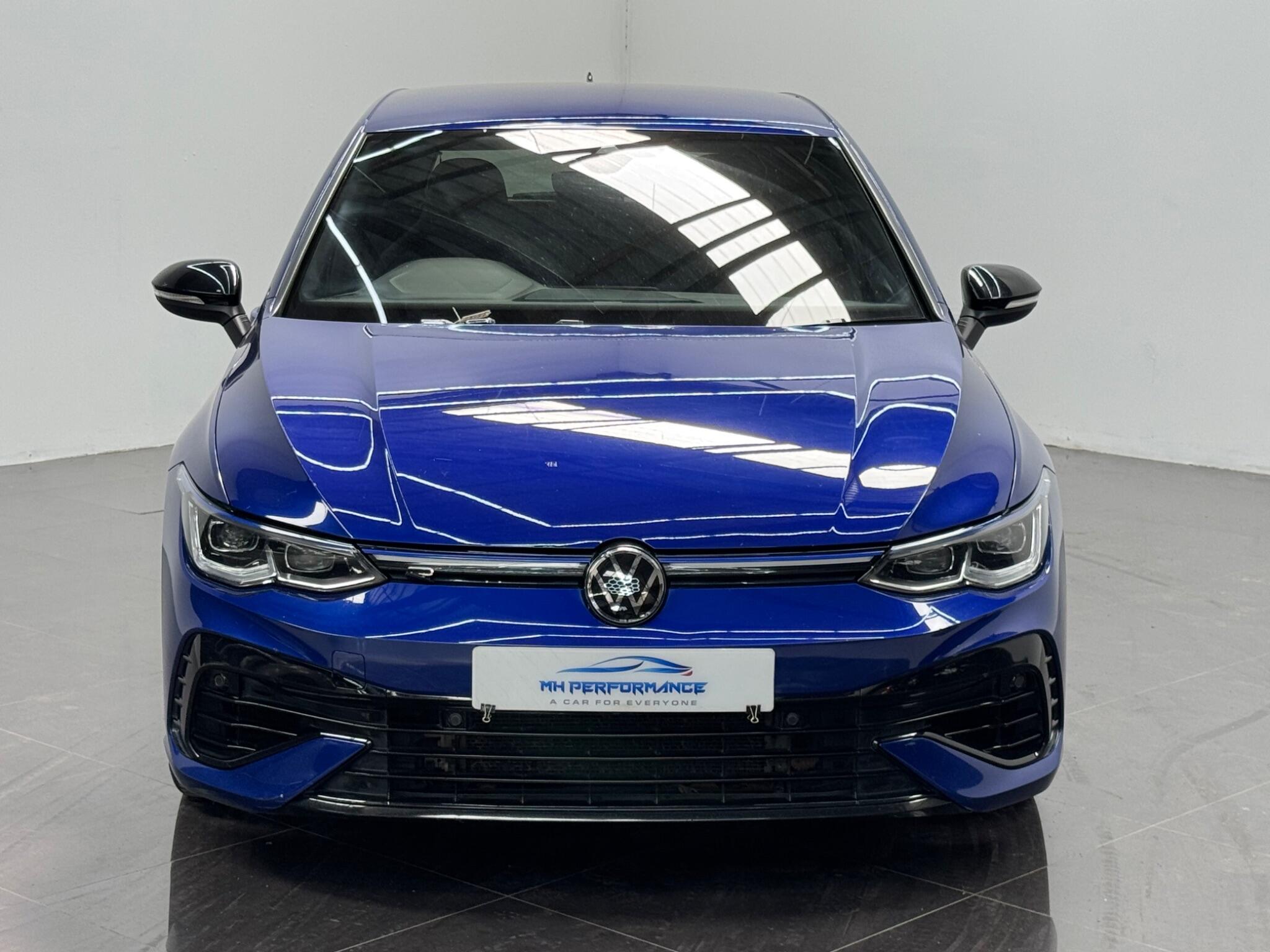 Volkswagen Golf view 2