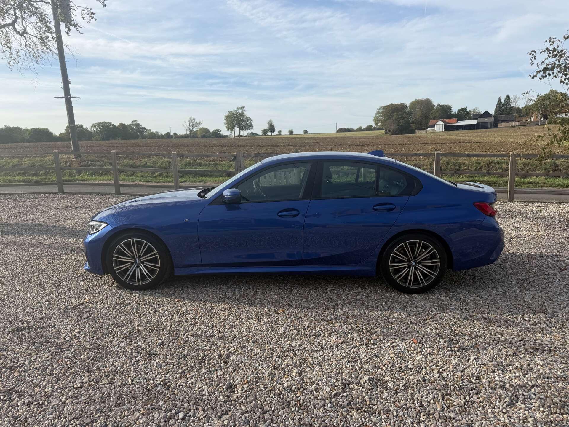 BMW 3 Series view 6