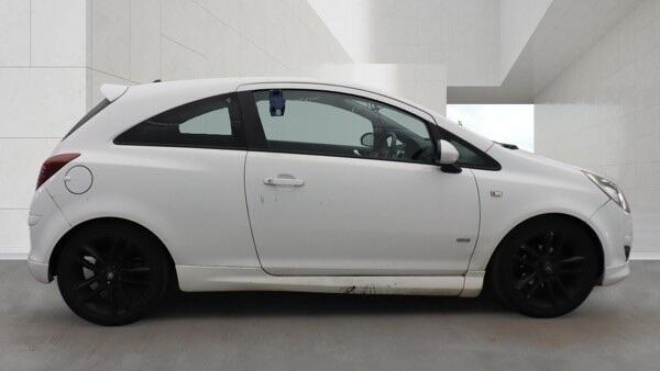 Vauxhall Corsa view 3