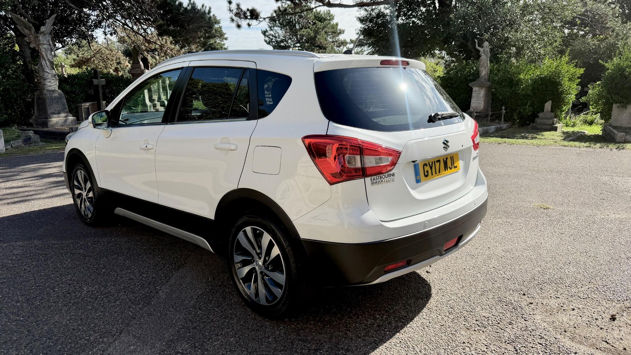Suzuki SX4 S-Cross view 14