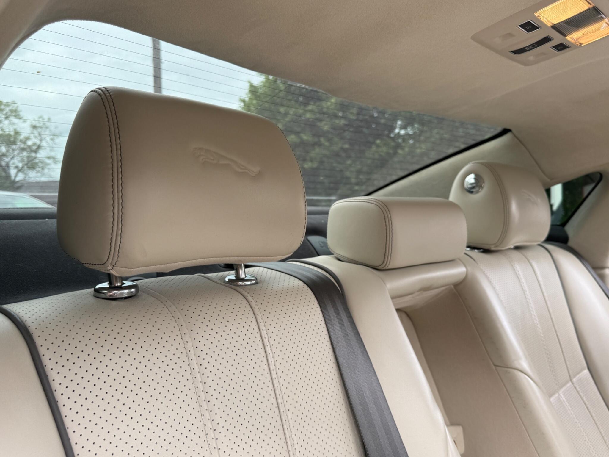 Jaguar XJ - Image 43