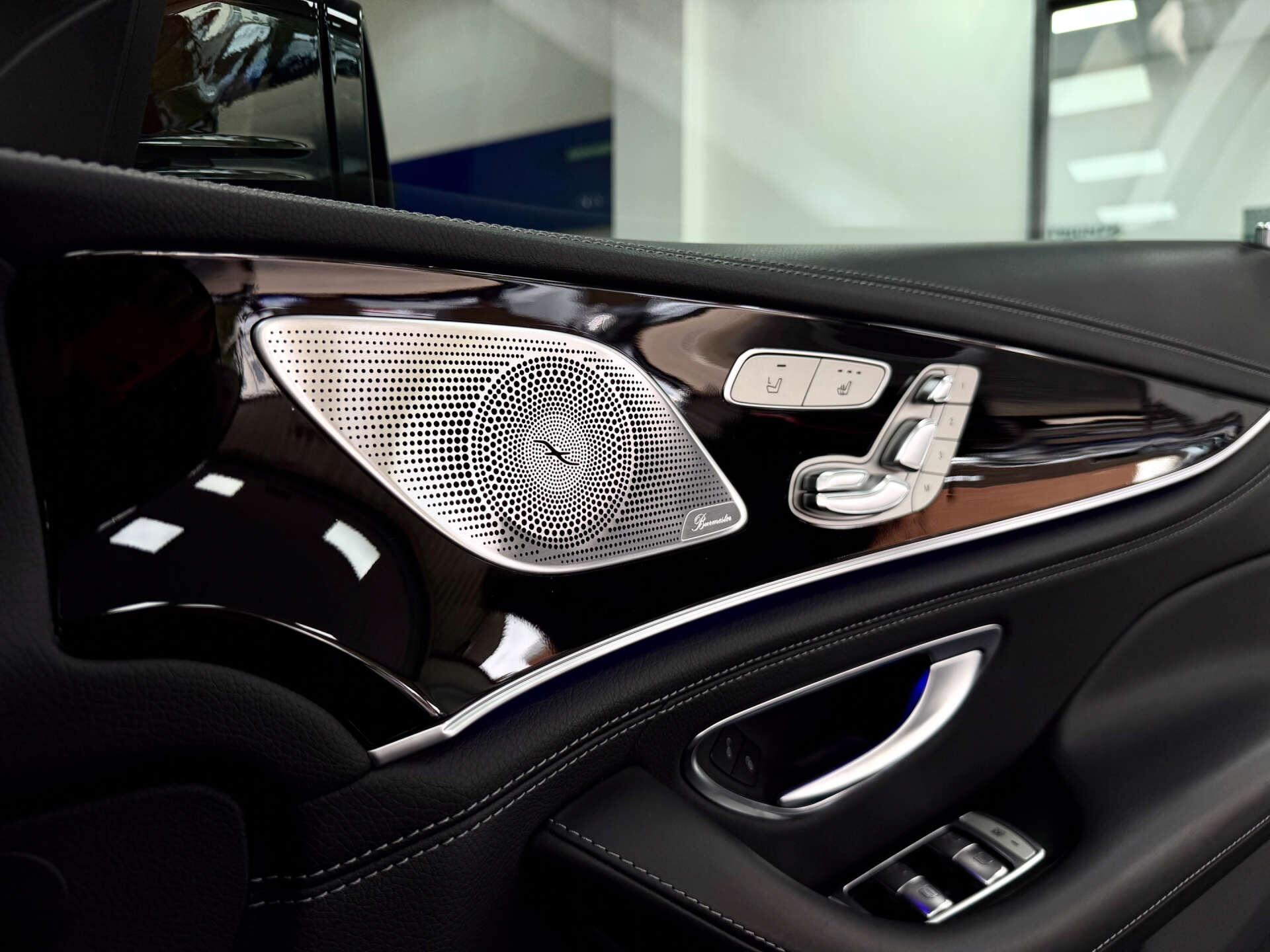 Mercedes-Benz Amg GT view 50
