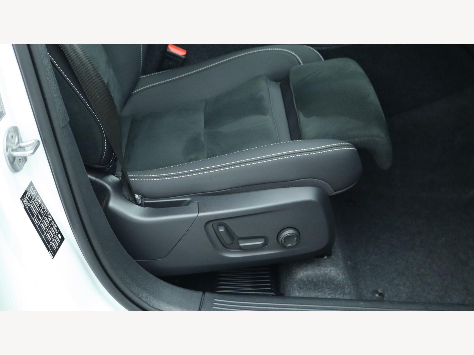 Volvo XC40 view 29