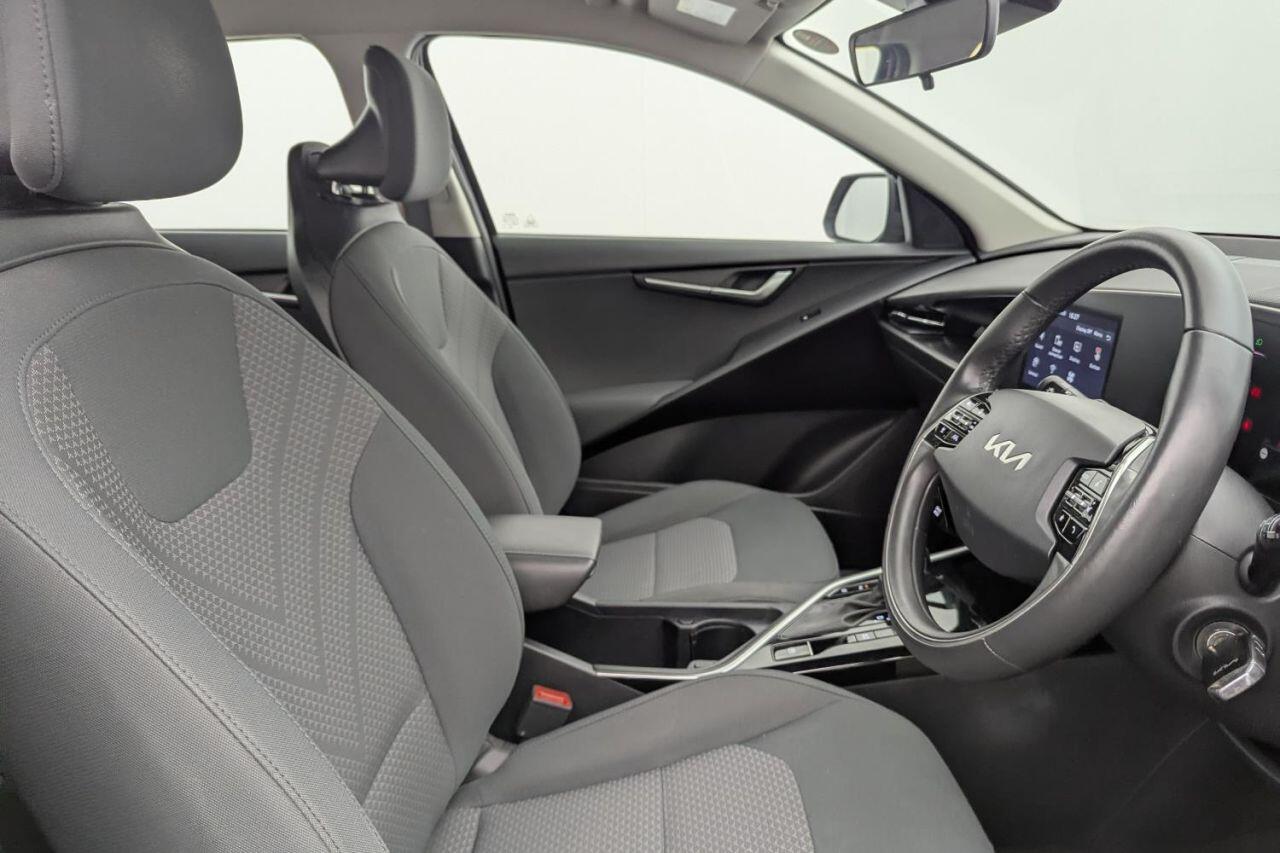 Kia Niro view 3