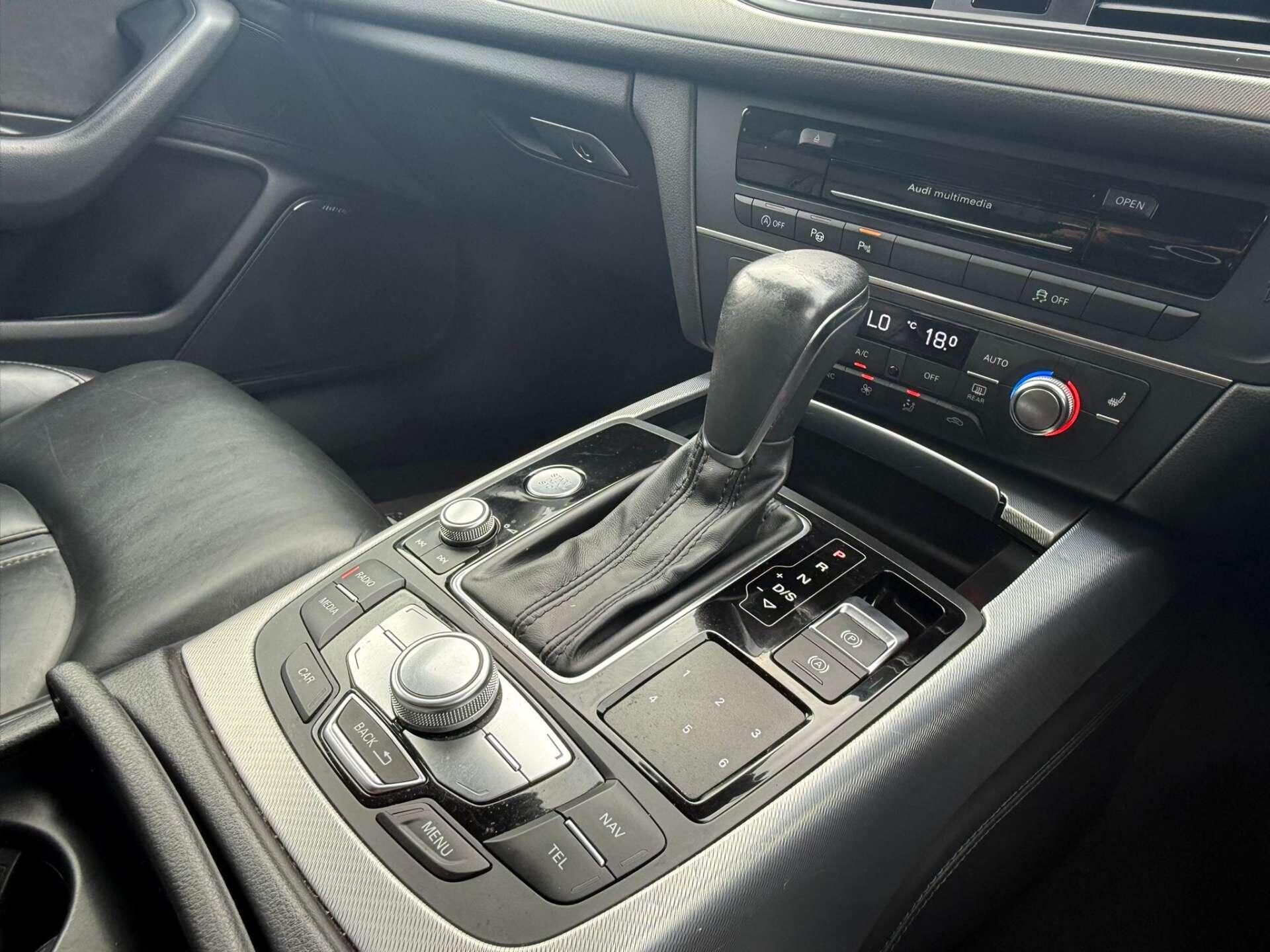 Audi A6 view 32