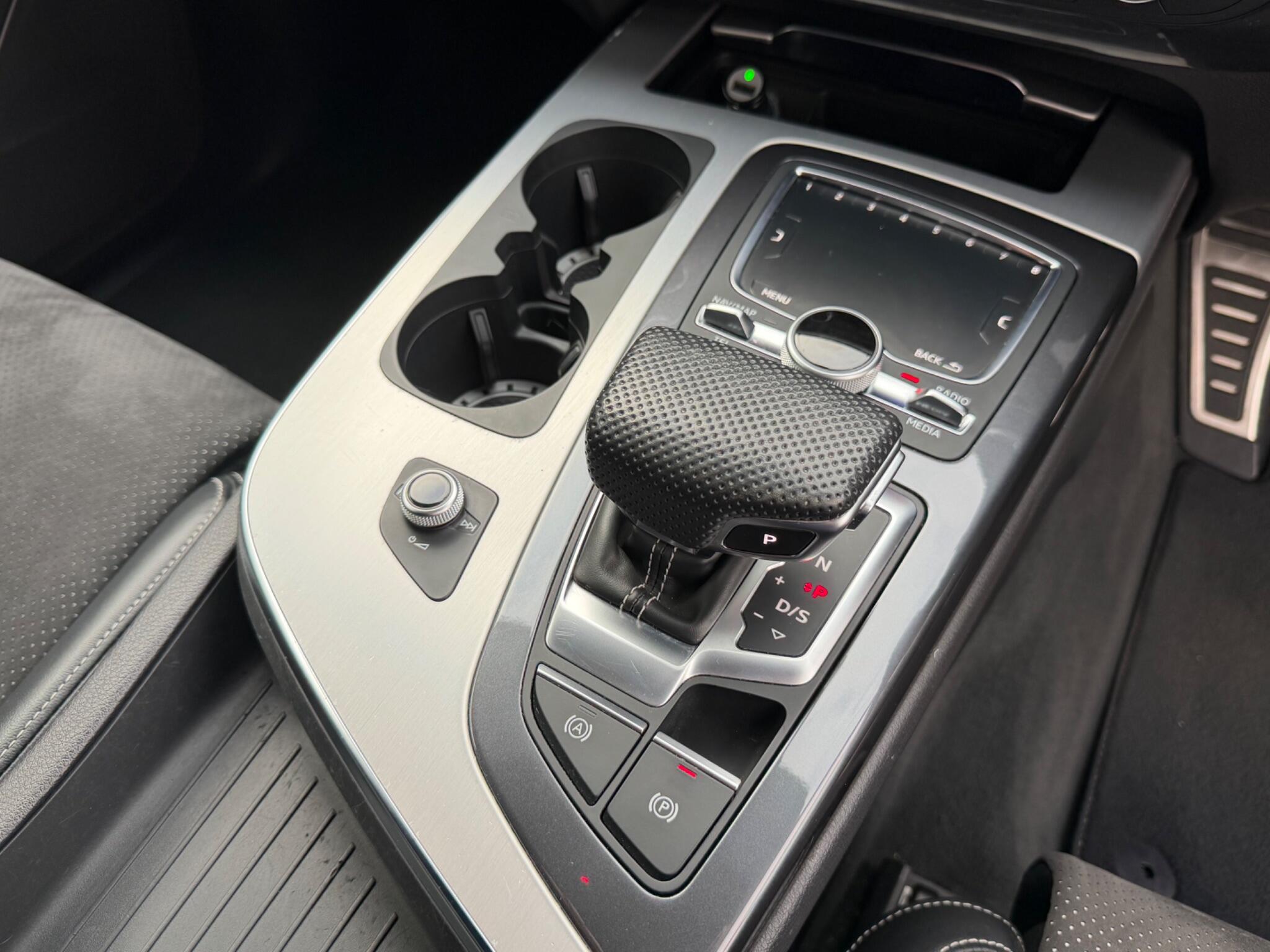 Audi Q7 view 85