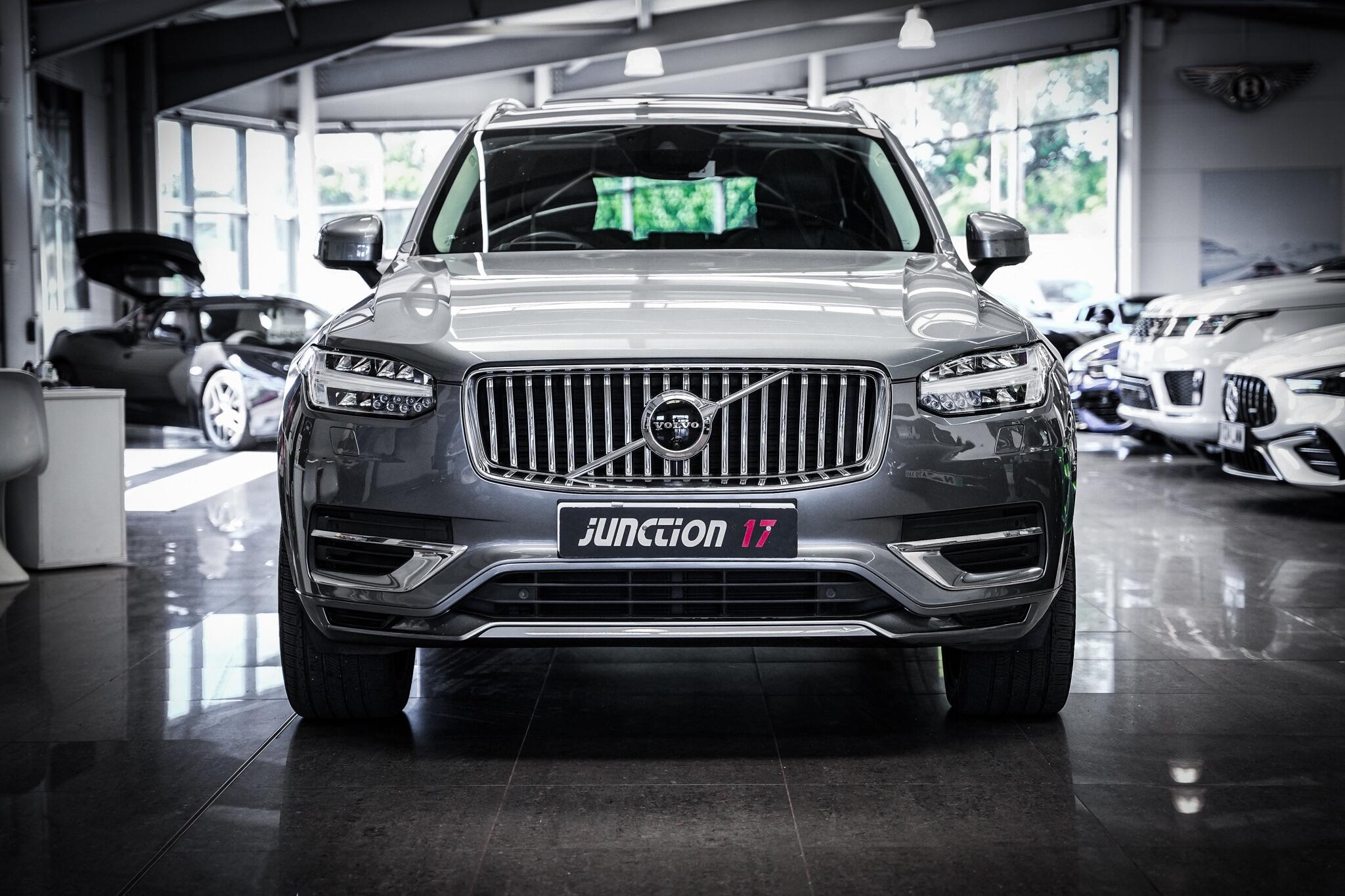 Volvo XC90 view 12