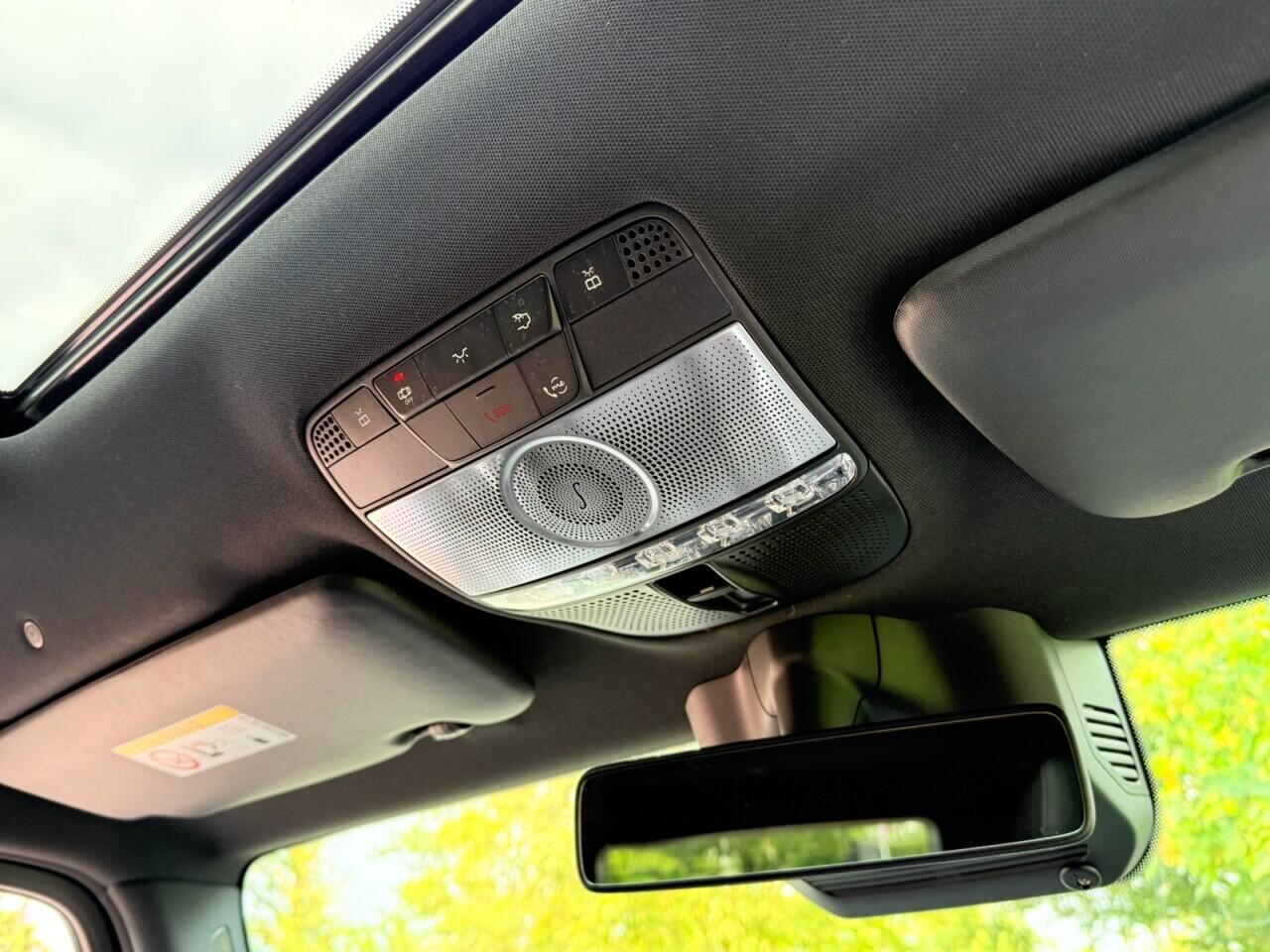 Mercedes-Benz G-Class view 37