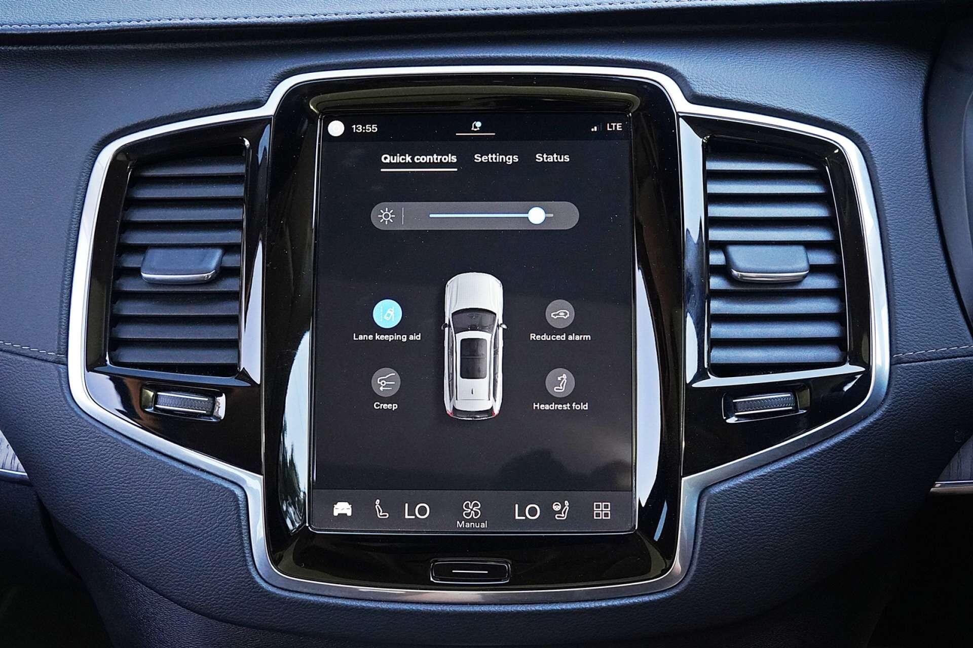 Volvo XC90 view 30