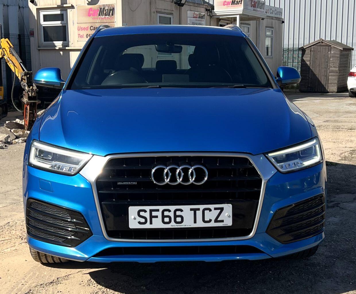 Audi Q3 view 5