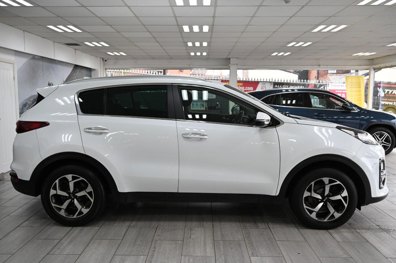 Kia Sportage view 3