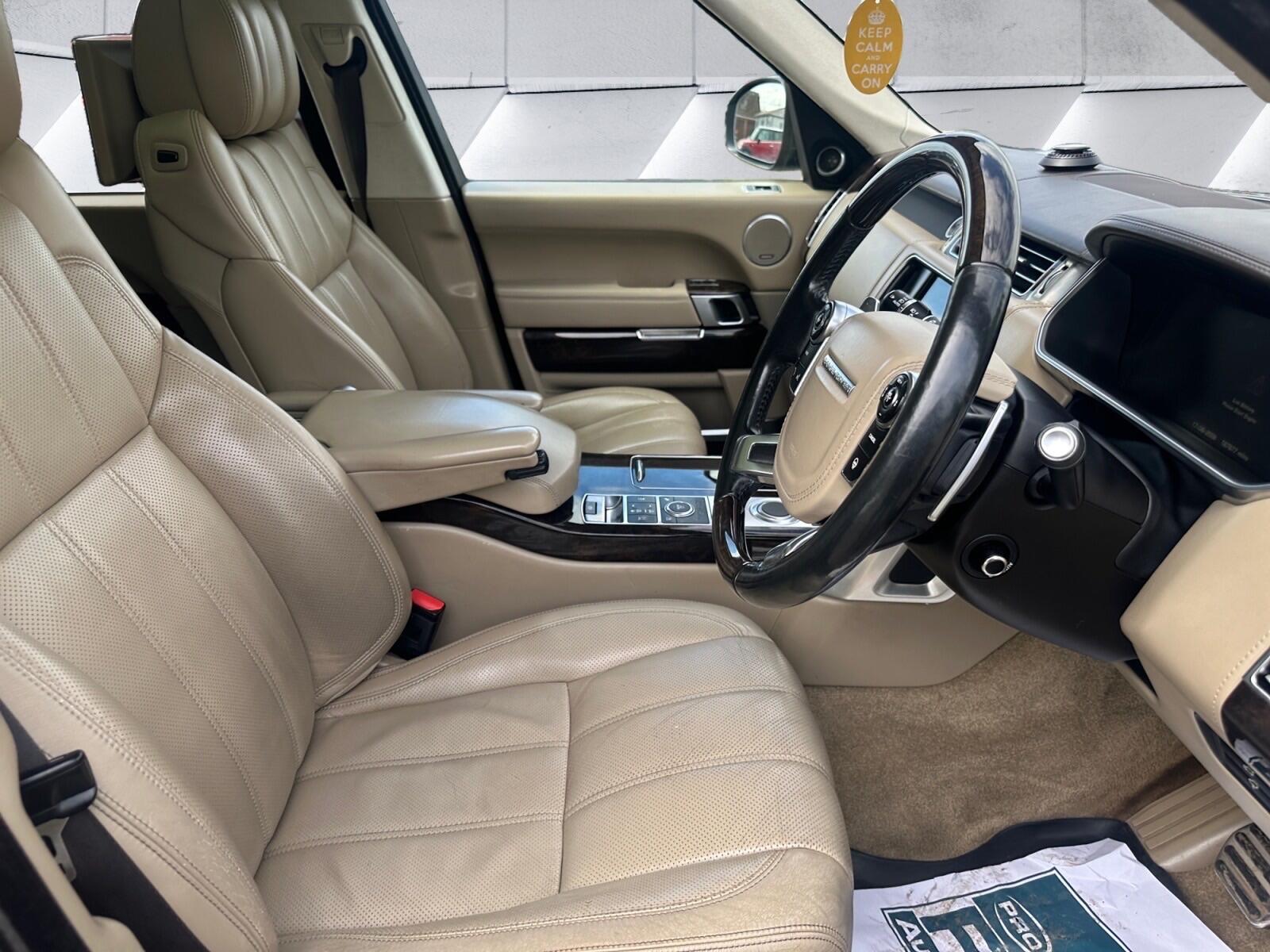 Land Rover Range Rover view 9