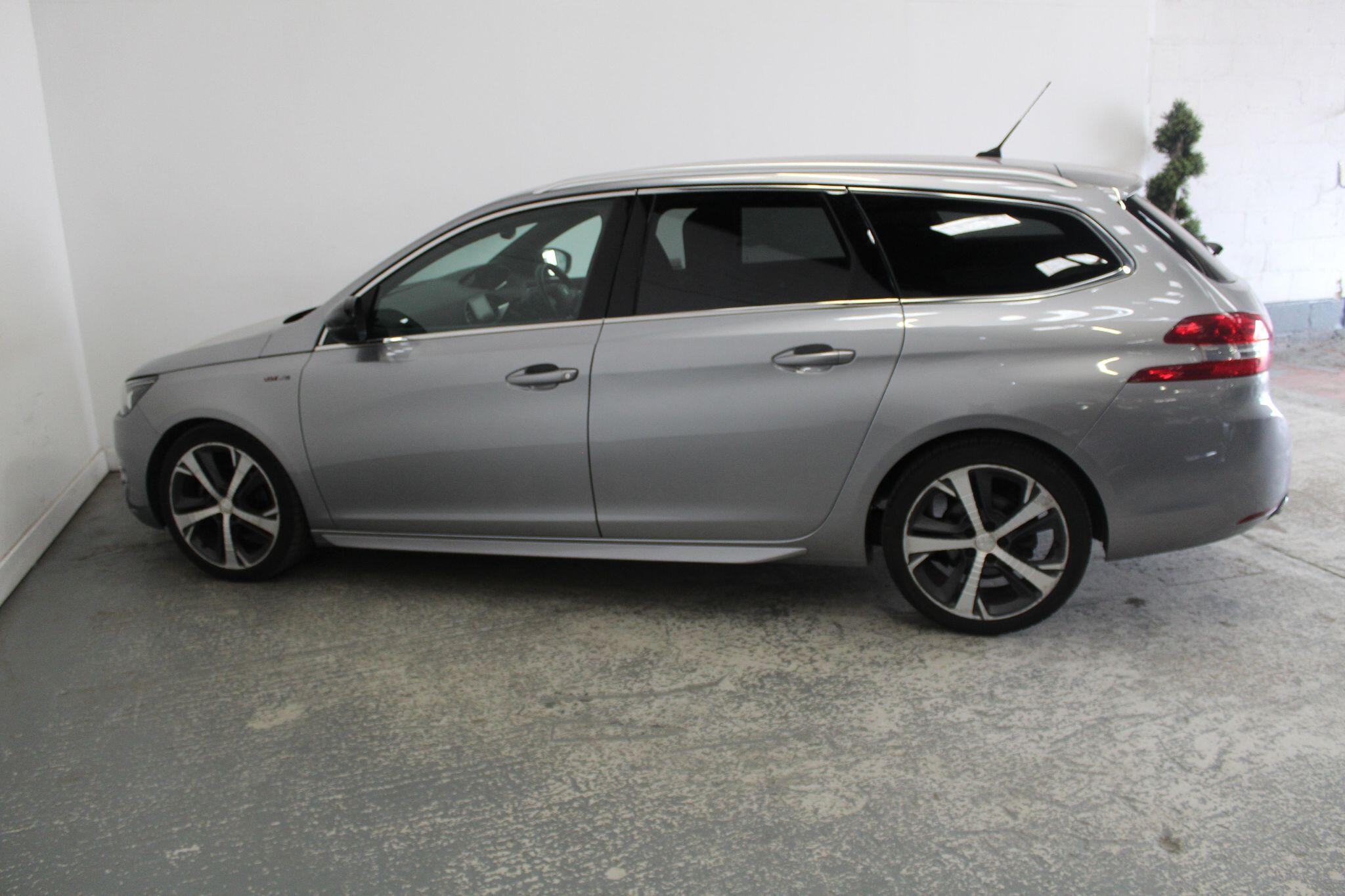 Peugeot 308 view 10