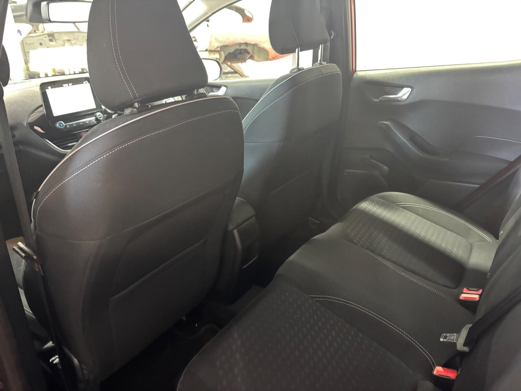 Ford Fiesta view 13