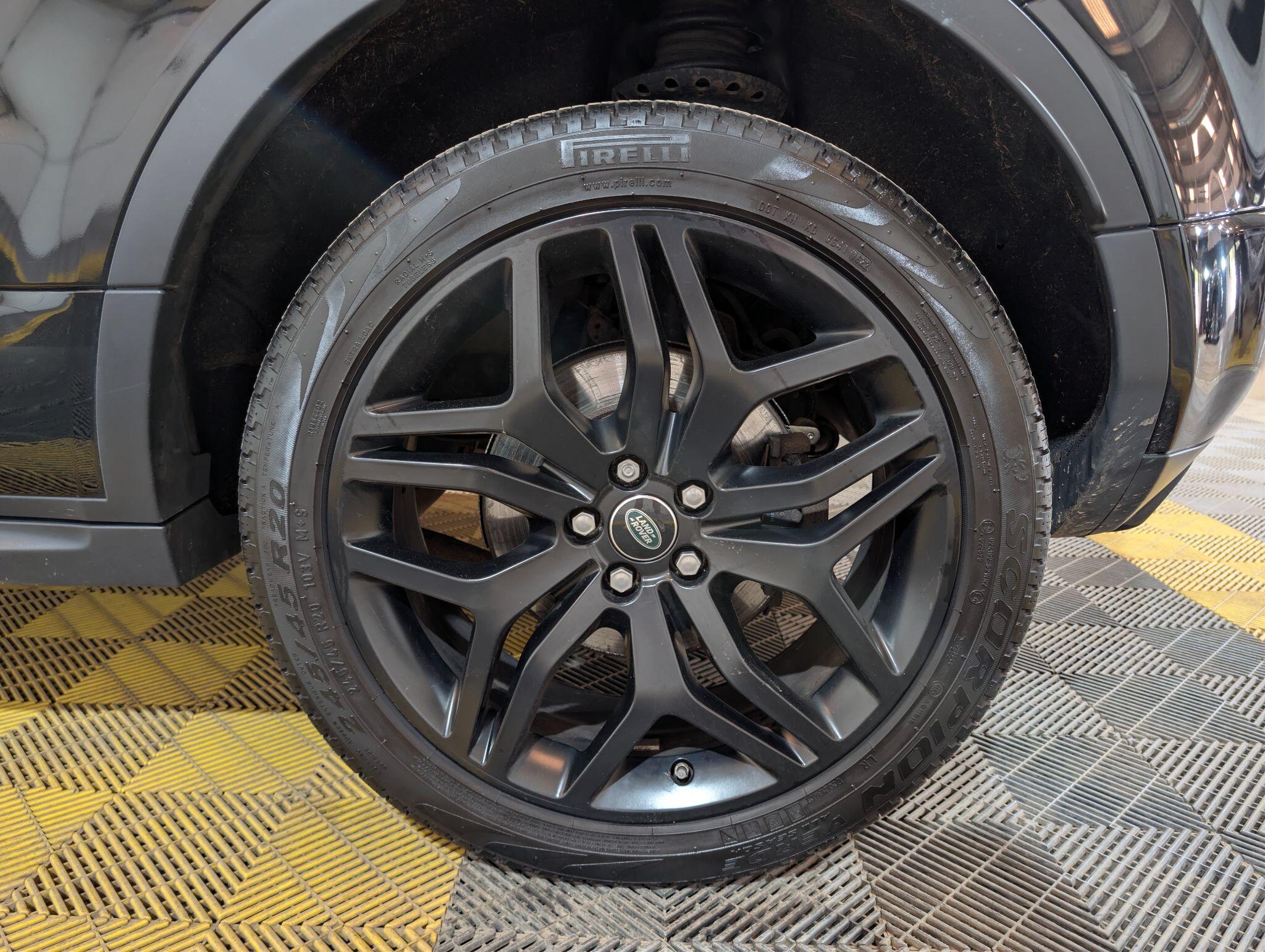 Land Rover Range Rover Evoque view 47