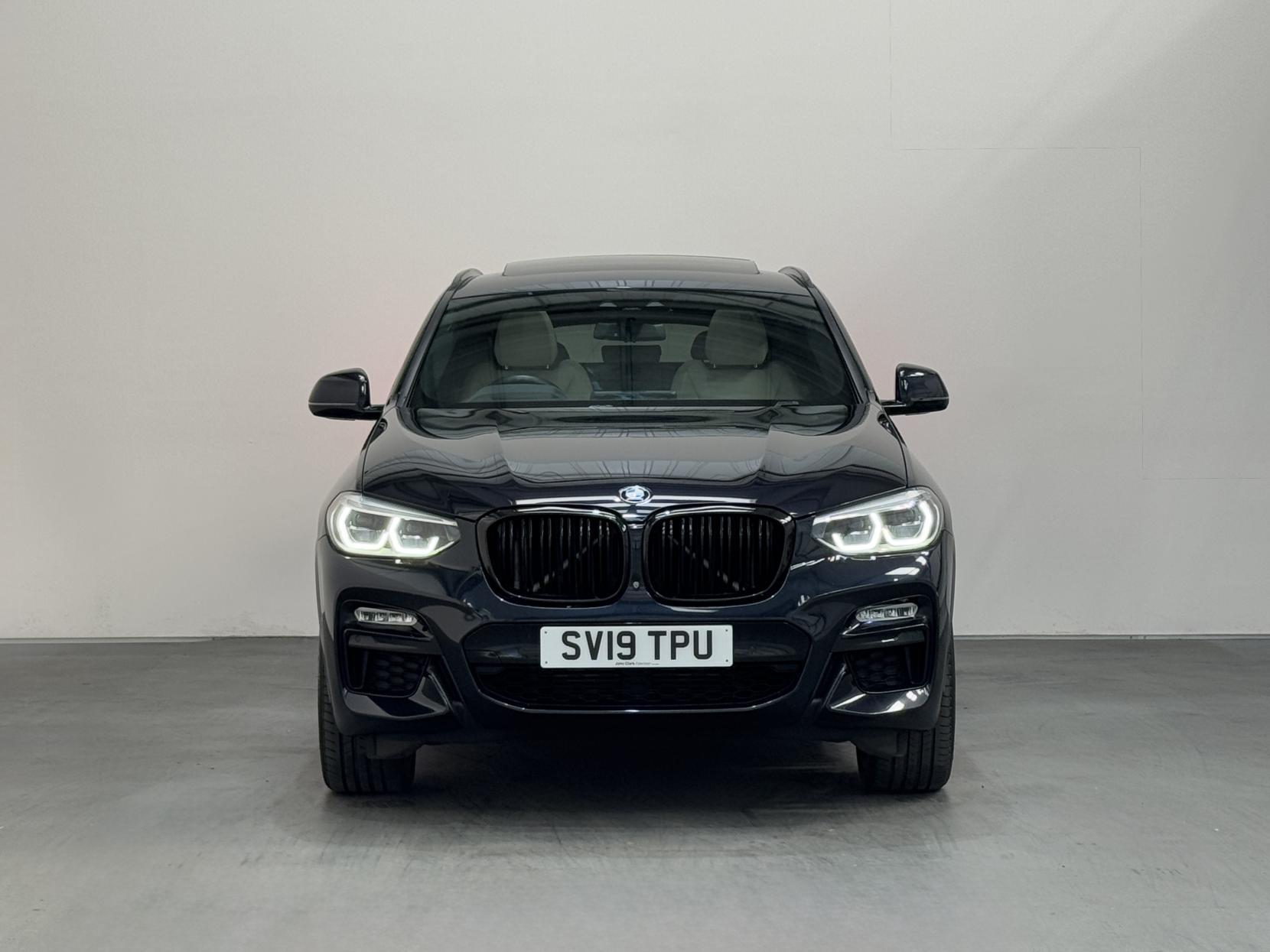 BMW X4 view 5