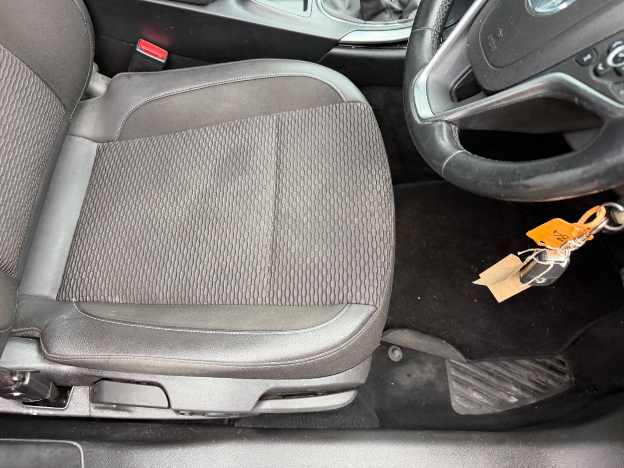 Vauxhall Insignia view 12