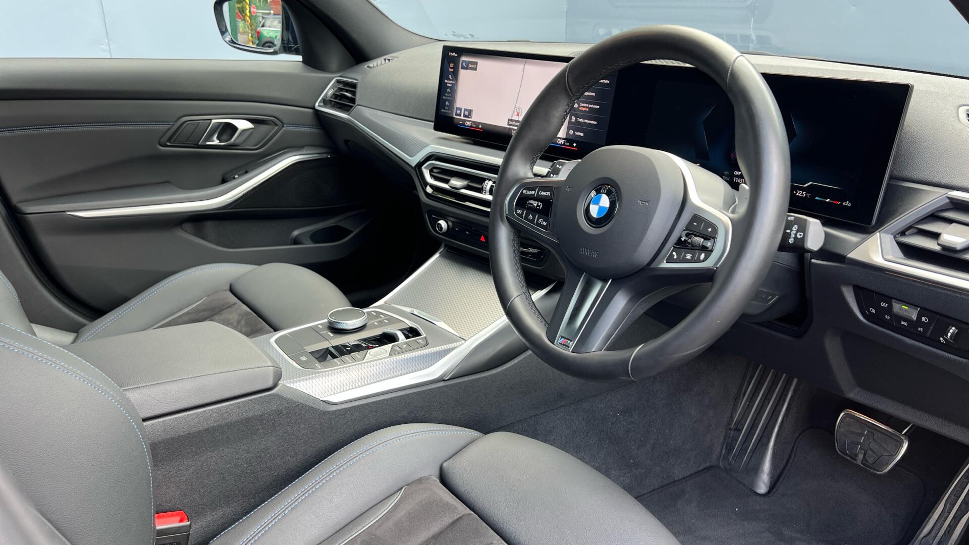 BMW 3 Series view 6