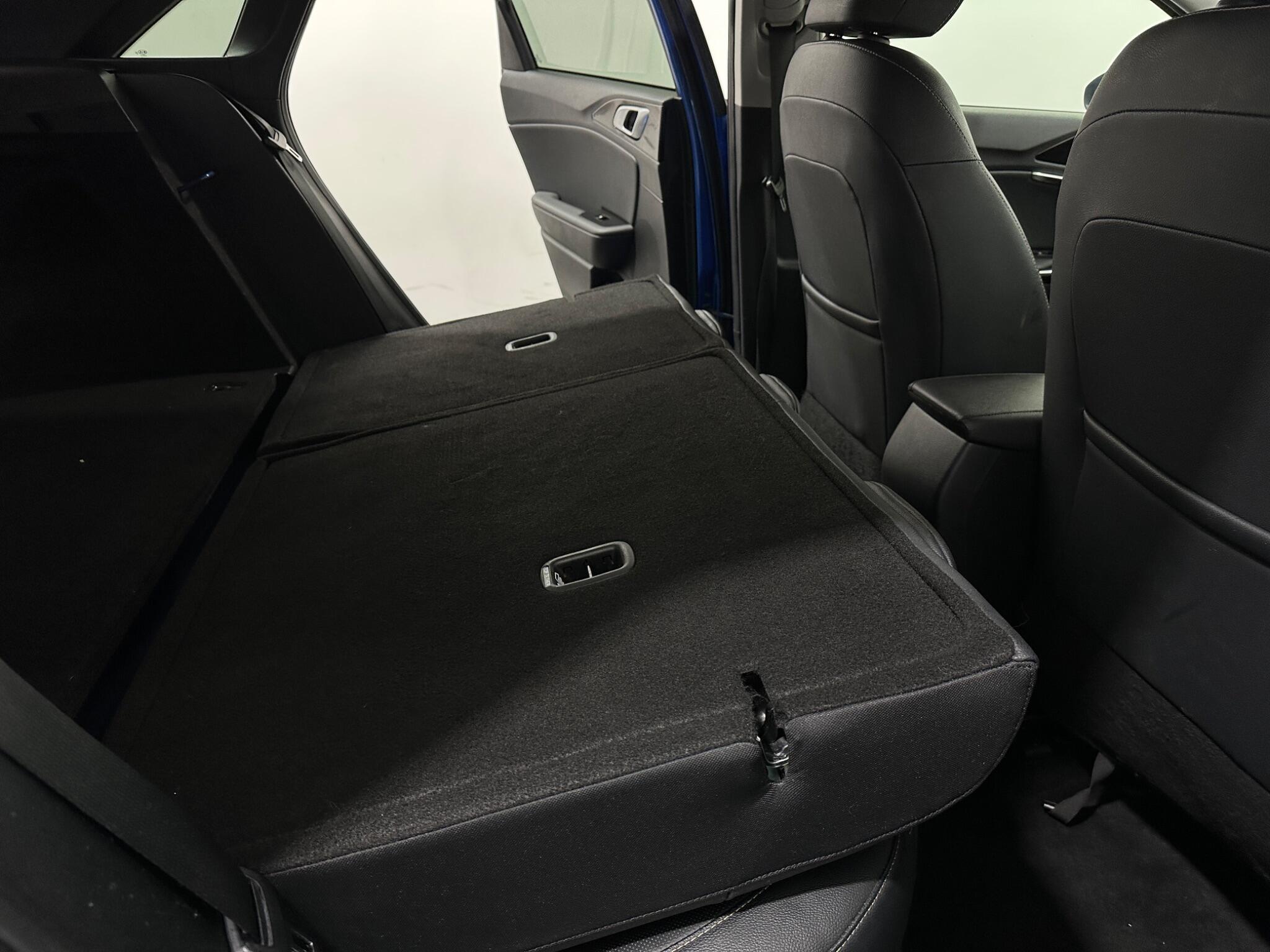 Kia Ceed view 45