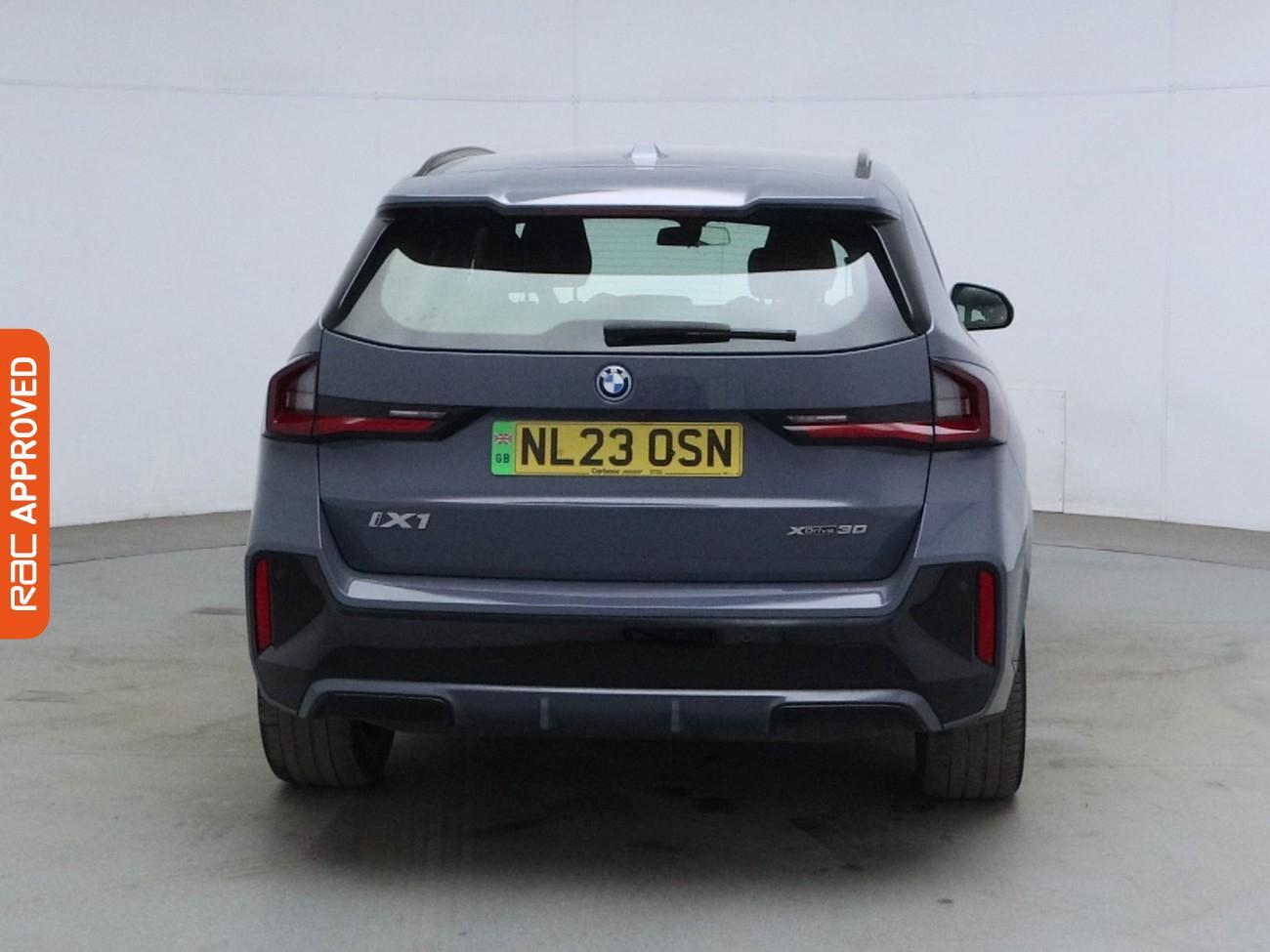 BMW Ix1 view 9