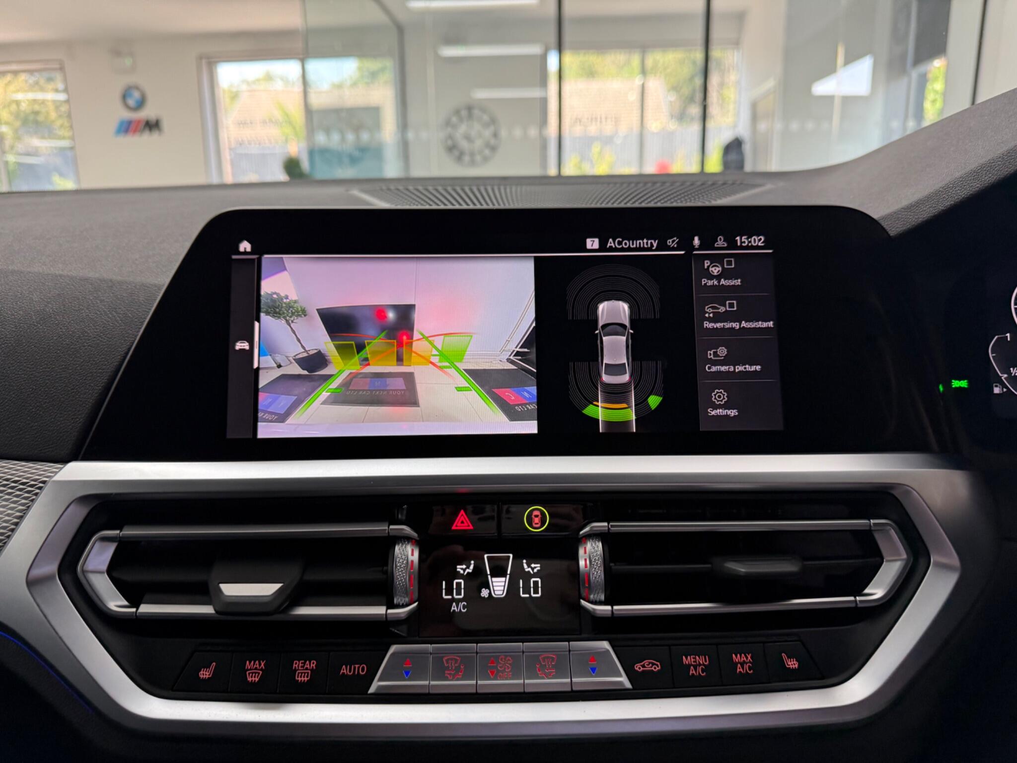 BMW 3 Series view 15