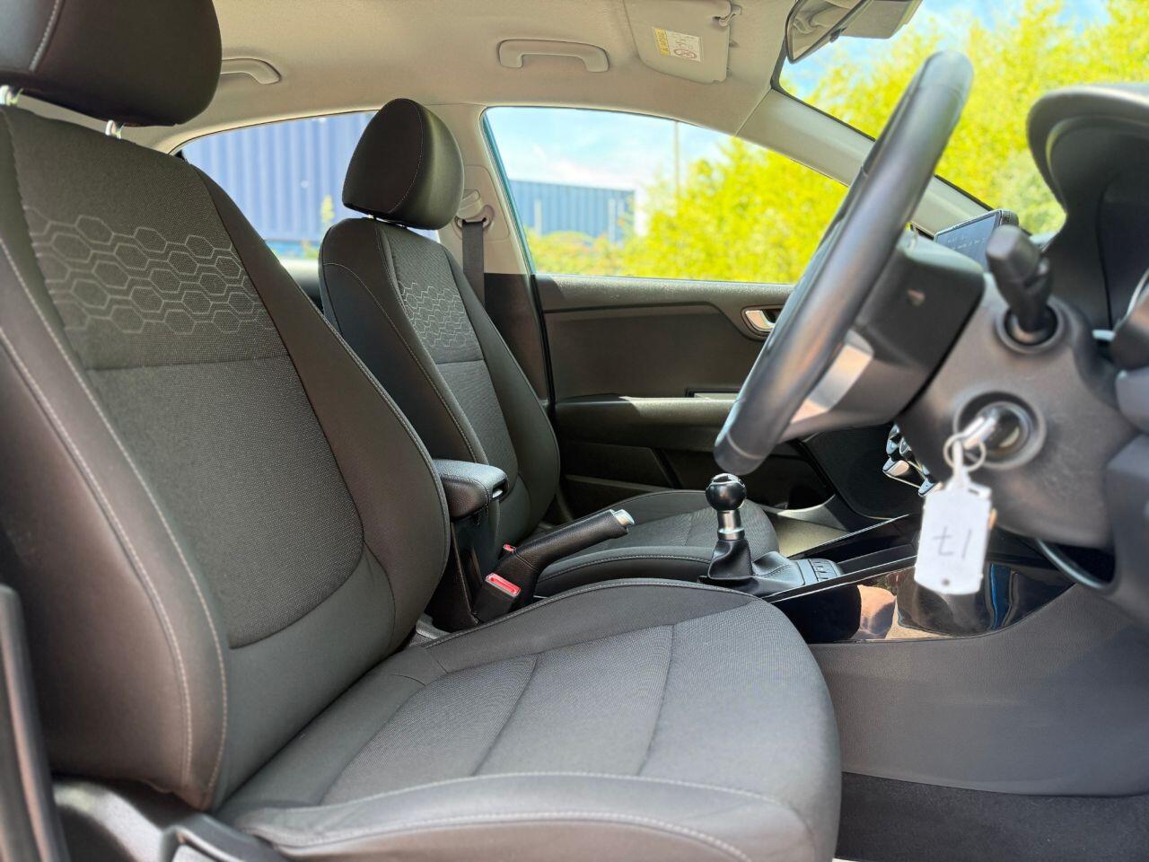 Kia Rio view 10