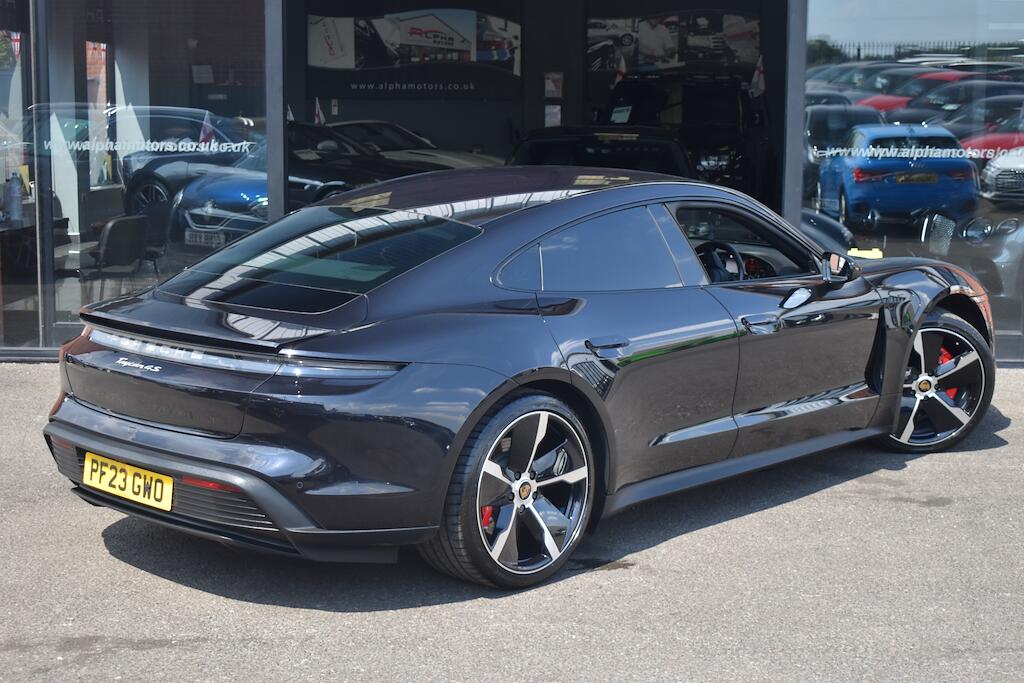 Porsche Taycan view 7