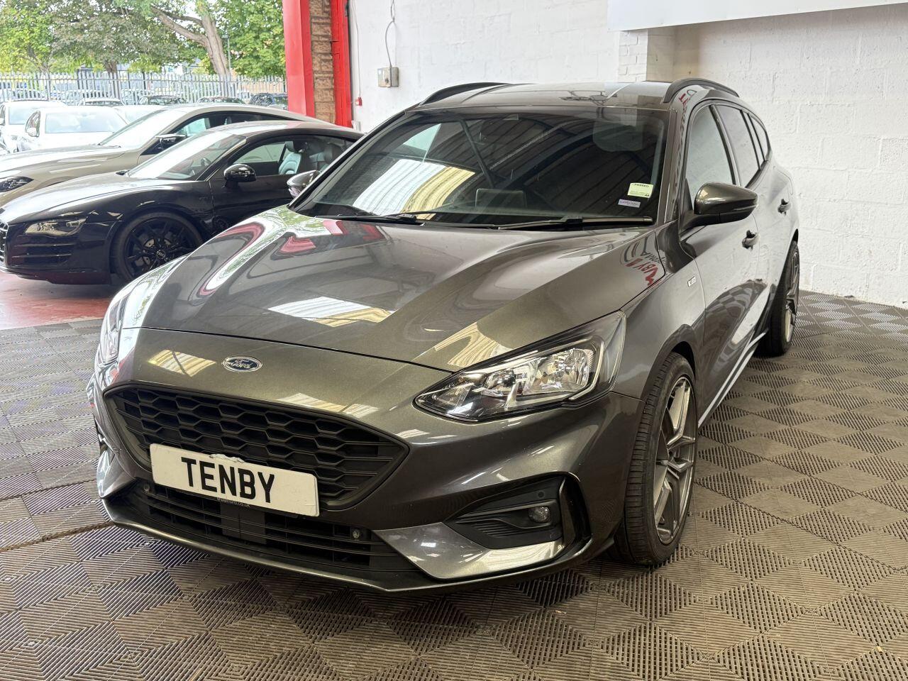 Ford Focus view 5