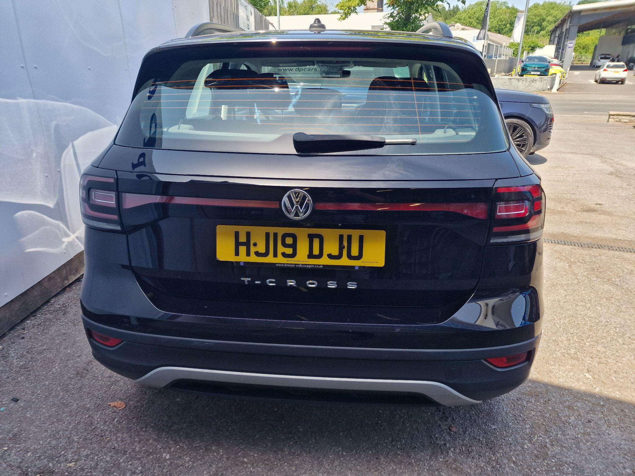 Volkswagen T-Cross view 38