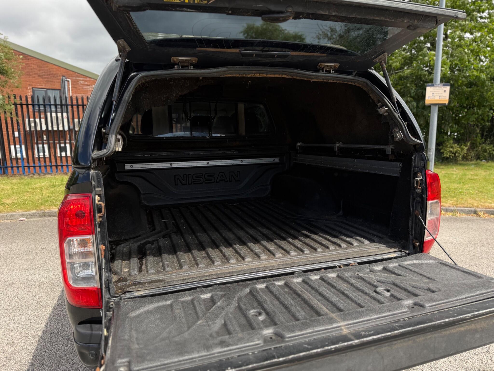 Nissan Navara view 17