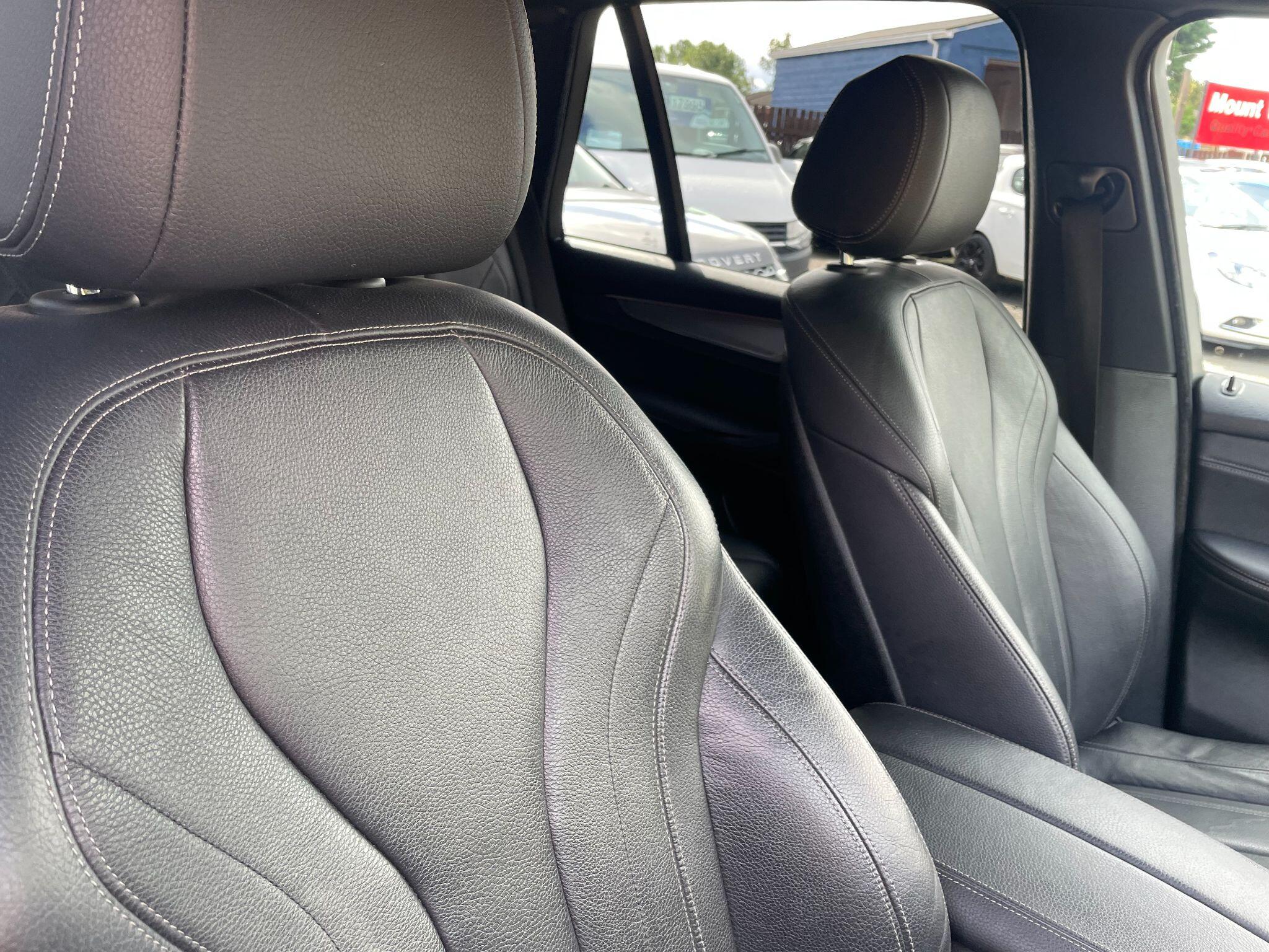 BMW X5 view 16