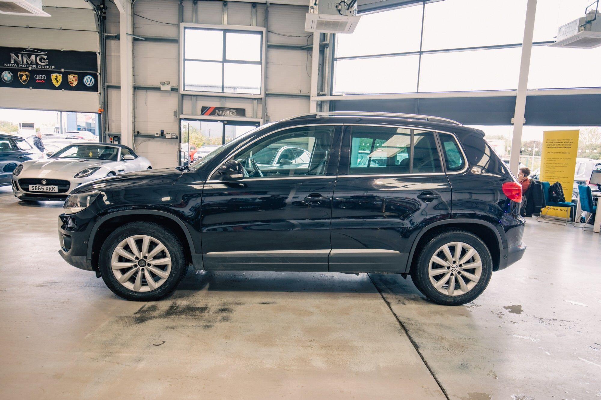 Volkswagen Tiguan view 27