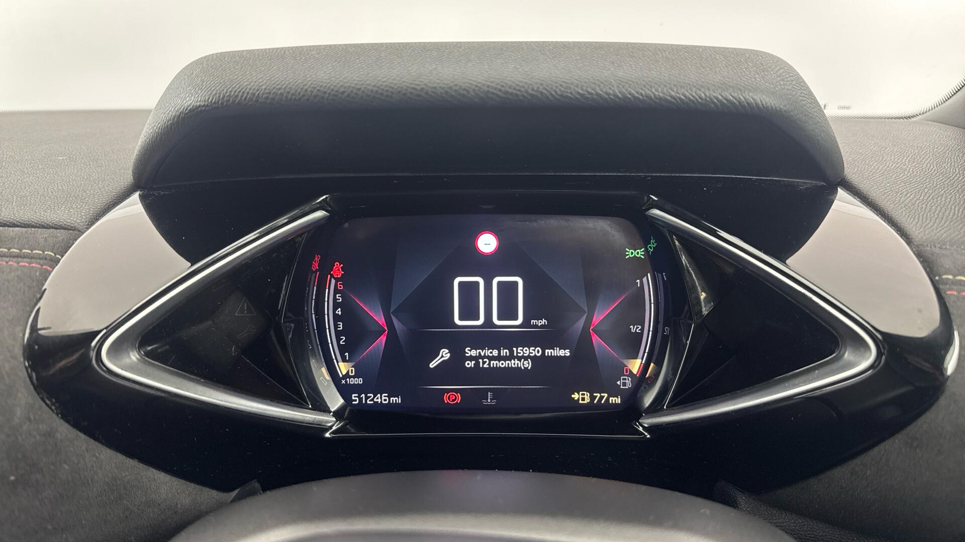 DS Automobiles DS 3 Crossback view 13